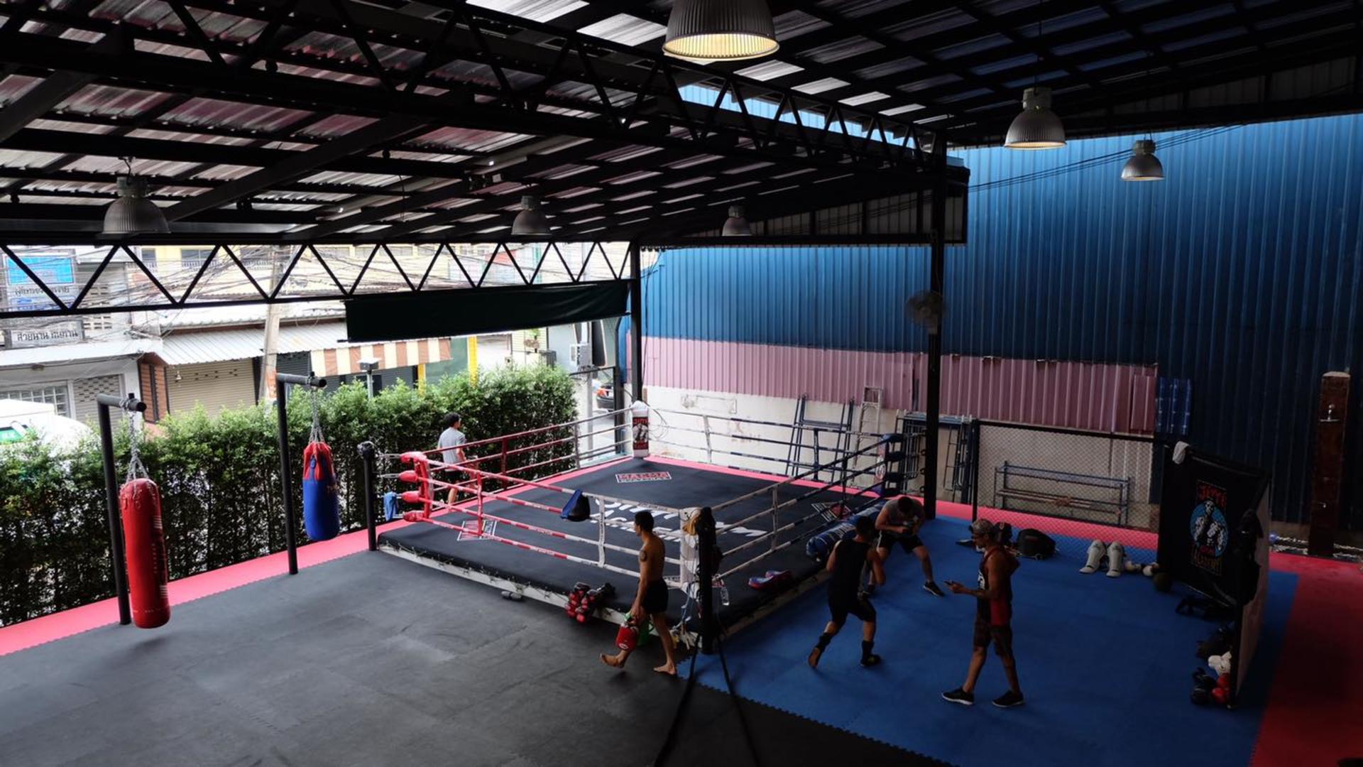 Rithirit Gym Academy Muay Thai Class and Accommodation in Bangkok - Thumbnail 3