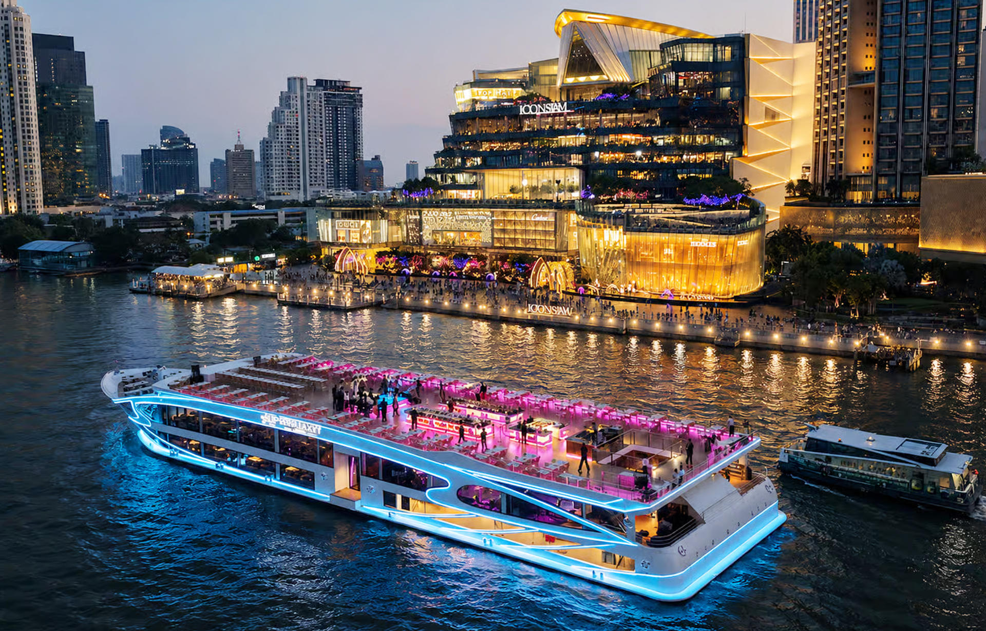 Super Galaxy Dinner Cruise in Bangkok - Thumbnail 2