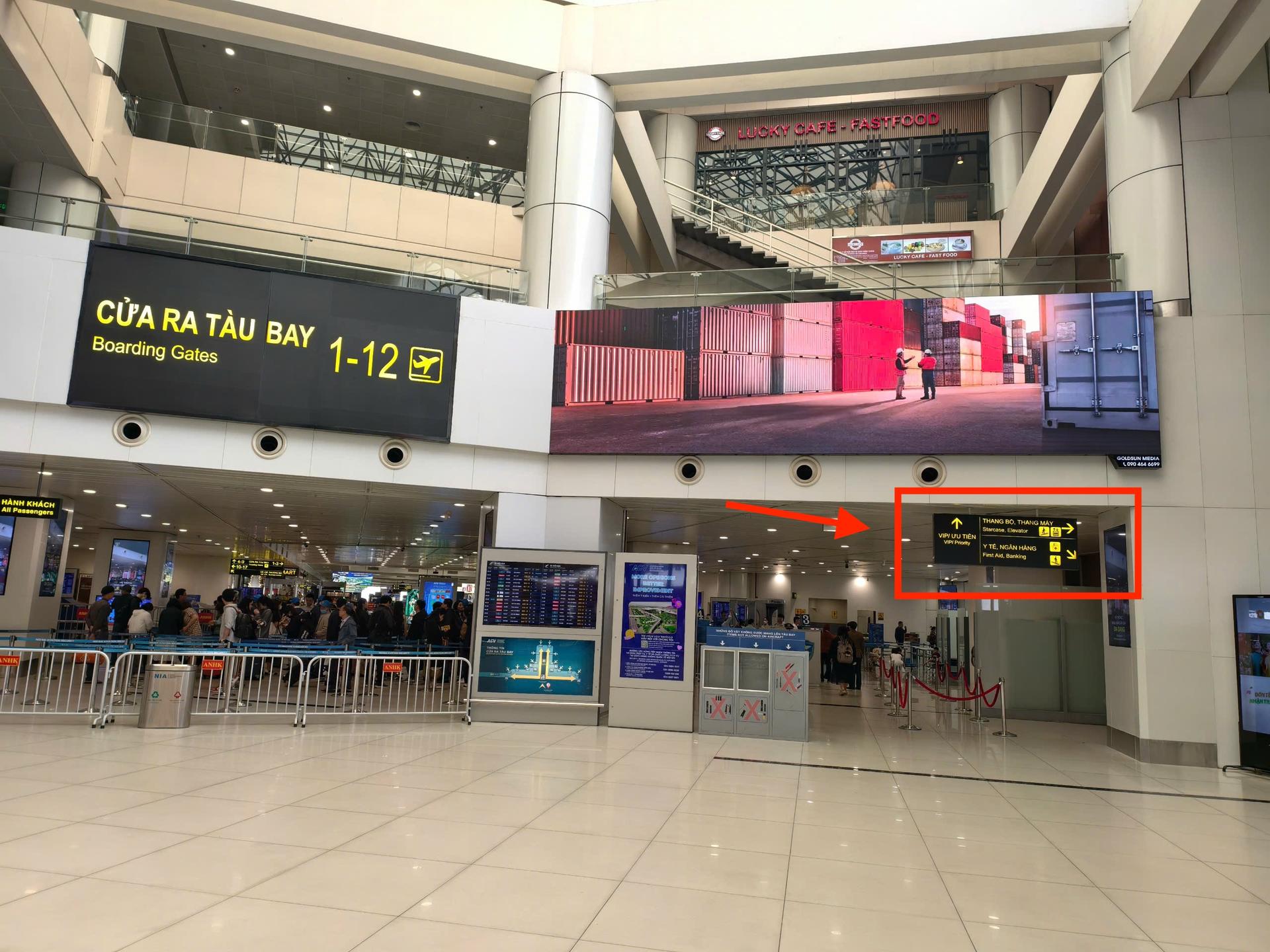 Noi Bai International Airport Fast Track Service in Hanoi (HAN)  - Thumbnail 7