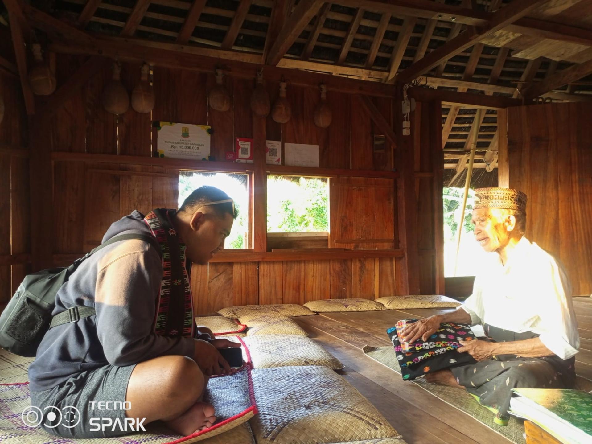 Cunca Wulang Waterfall And Kampung Melo Day Tour in Labuan Bajo - Thumbnail 11