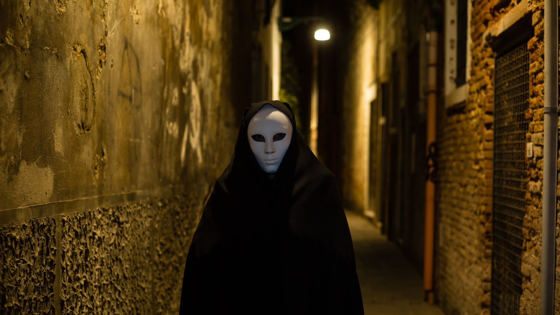 Legends, Anecdotes, and Ghost Stories Walking Tour in Venice - Thumbnail 6