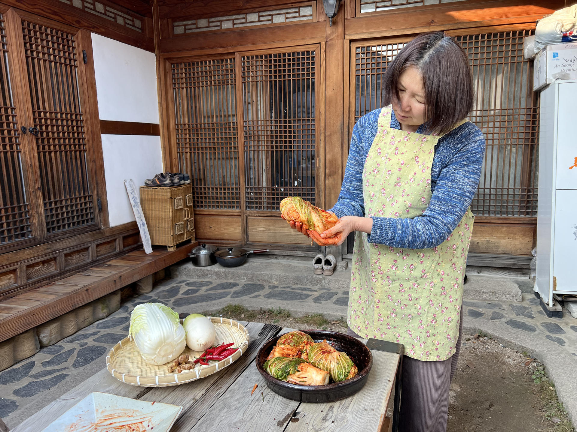 Kimchi Cooking Class in Traditional Hanok House & Donate Kimchi - Thumbnail 10