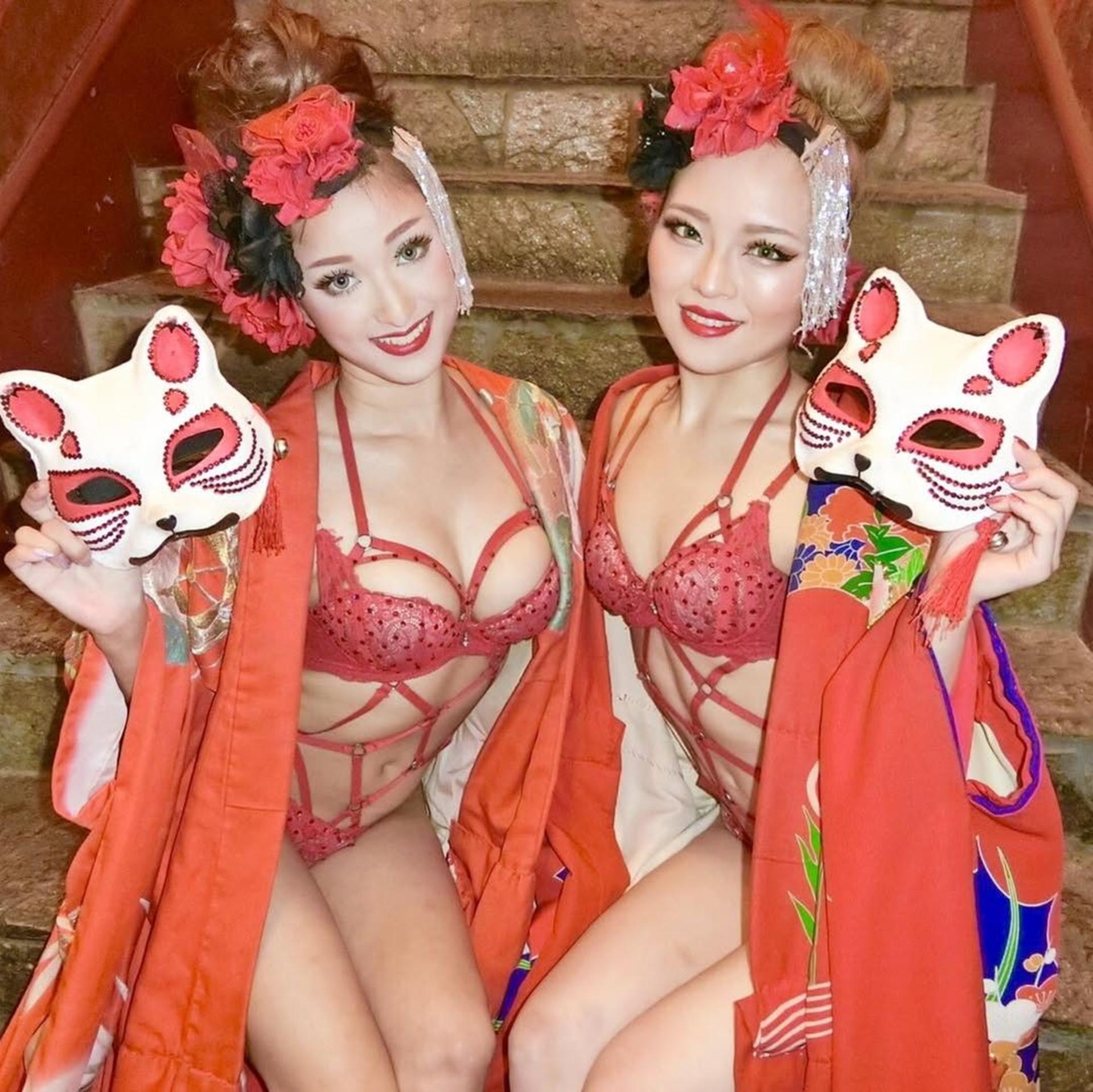 Tantra Tokyo: Roppongi’s Sexiest Burlesque Show & Italian Dinner - Thumbnail 5