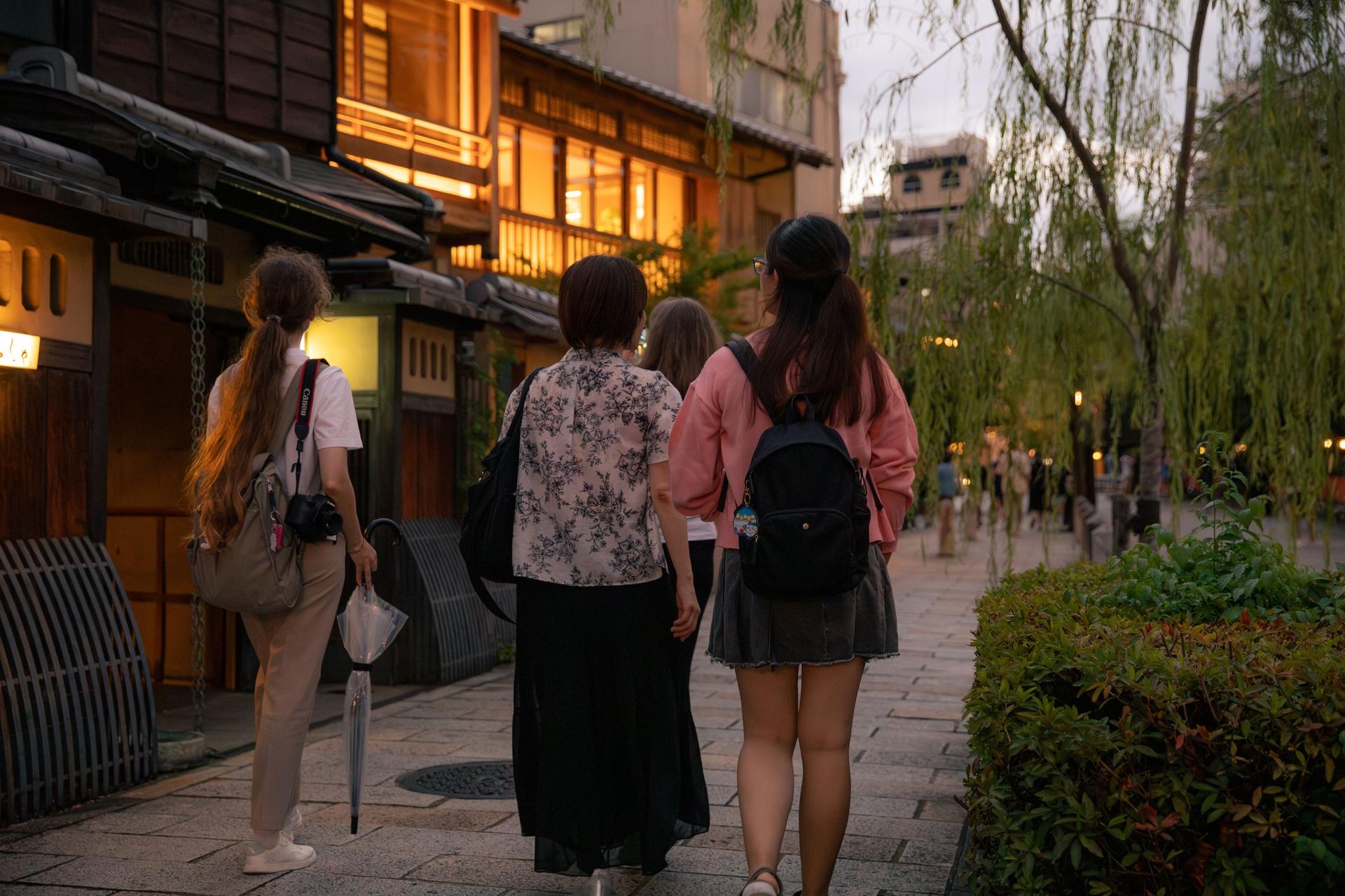 Kyoto Gion Half-Day Small Group Cultural Tour - Thumbnail 6