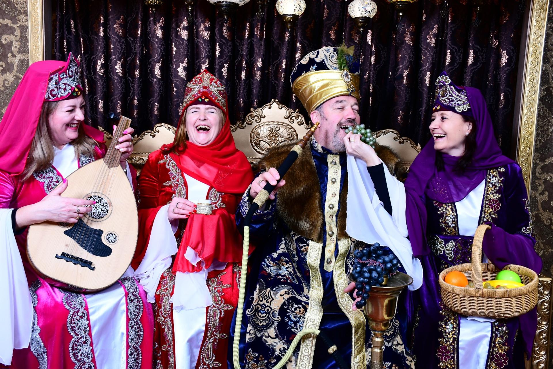 Istanbul: Ottoman Costume Photo Experience - Thumbnail 8