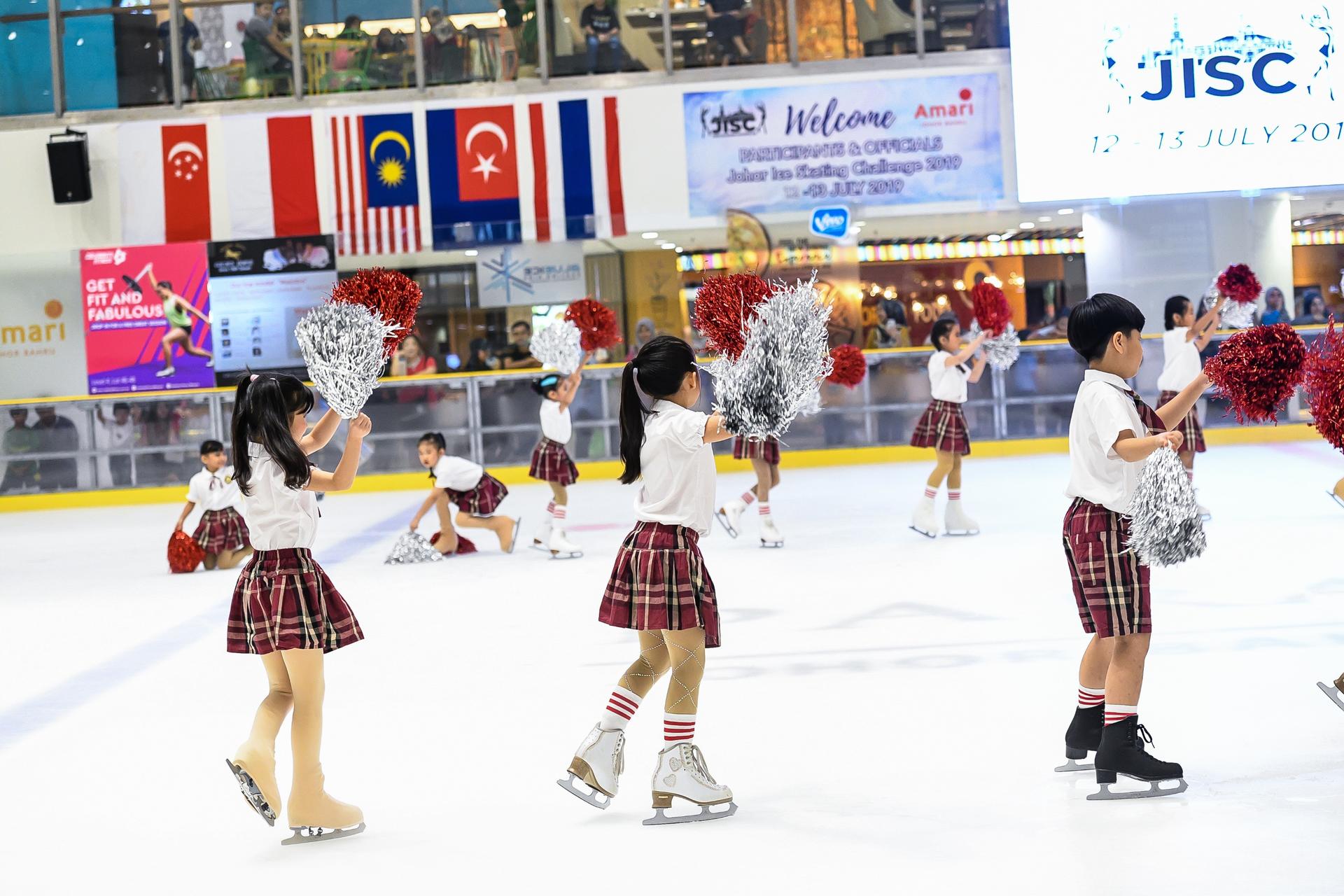 ICE SKATING Experience with Blue Ice Skating Rink in Johor - Thumbnail 4
