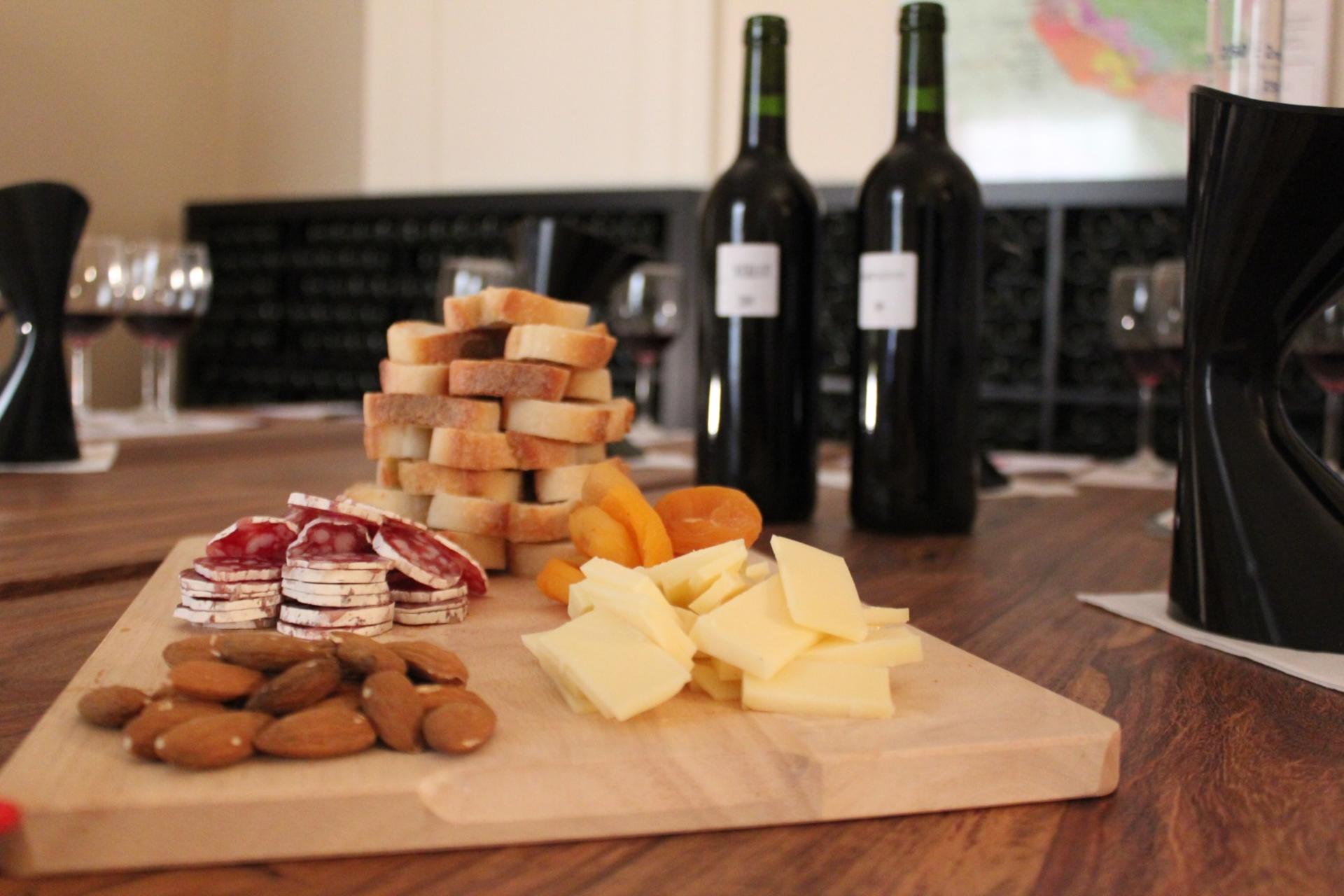 Bordeaux and Saint-Emilion Wine Discovery, Wine Tasting Class, and Tour - Thumbnail 4