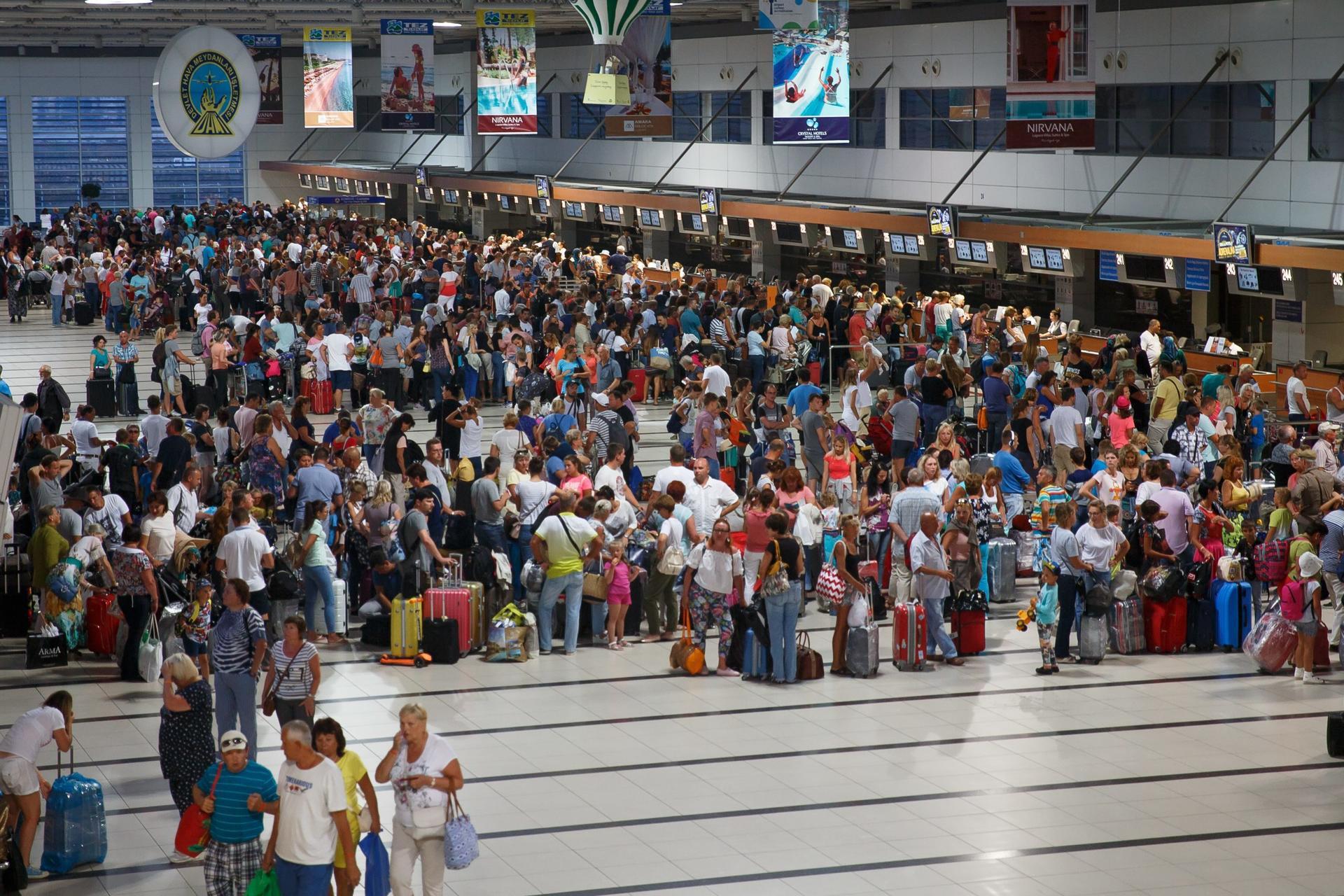 Noi Bai International Airport Fast Track Service in Hanoi (HAN)  - Thumbnail 2