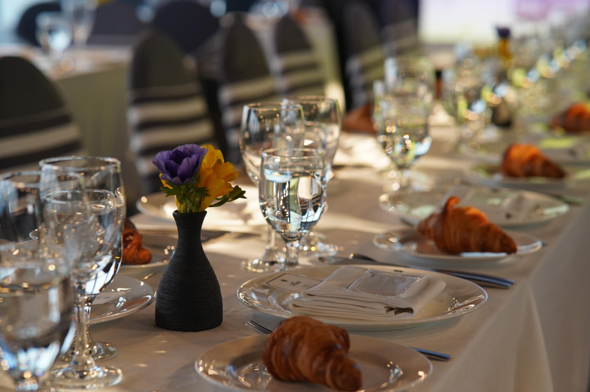 Seoul Yeouido Eland Dinner Cruise - Thumbnail 15