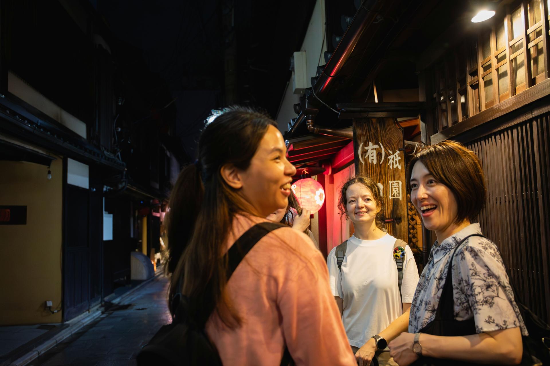Kyoto Gion Half-Day Small Group Cultural Tour - Thumbnail 2