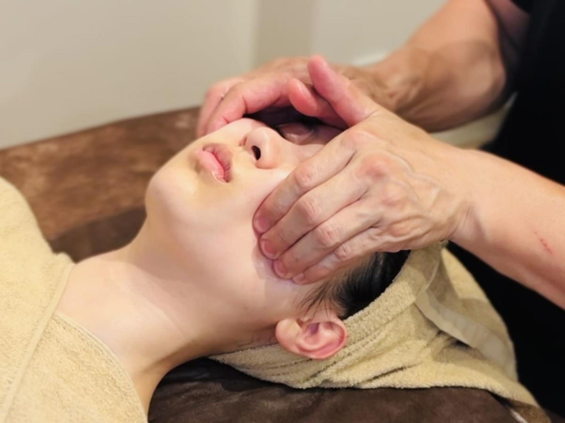 [Un Giorno Felice Omotesando Store] Massage & Deep Facial Treatments - Thumbnail 13