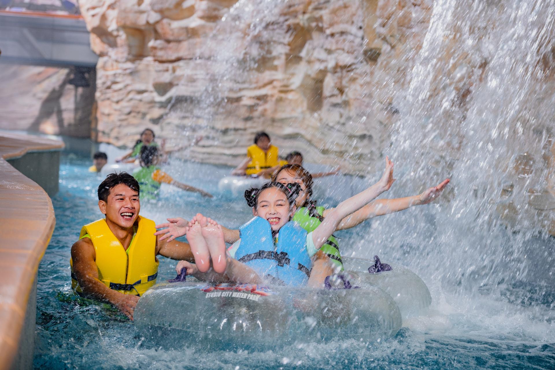 Studio City Water Park in Macau - Thumbnail 3