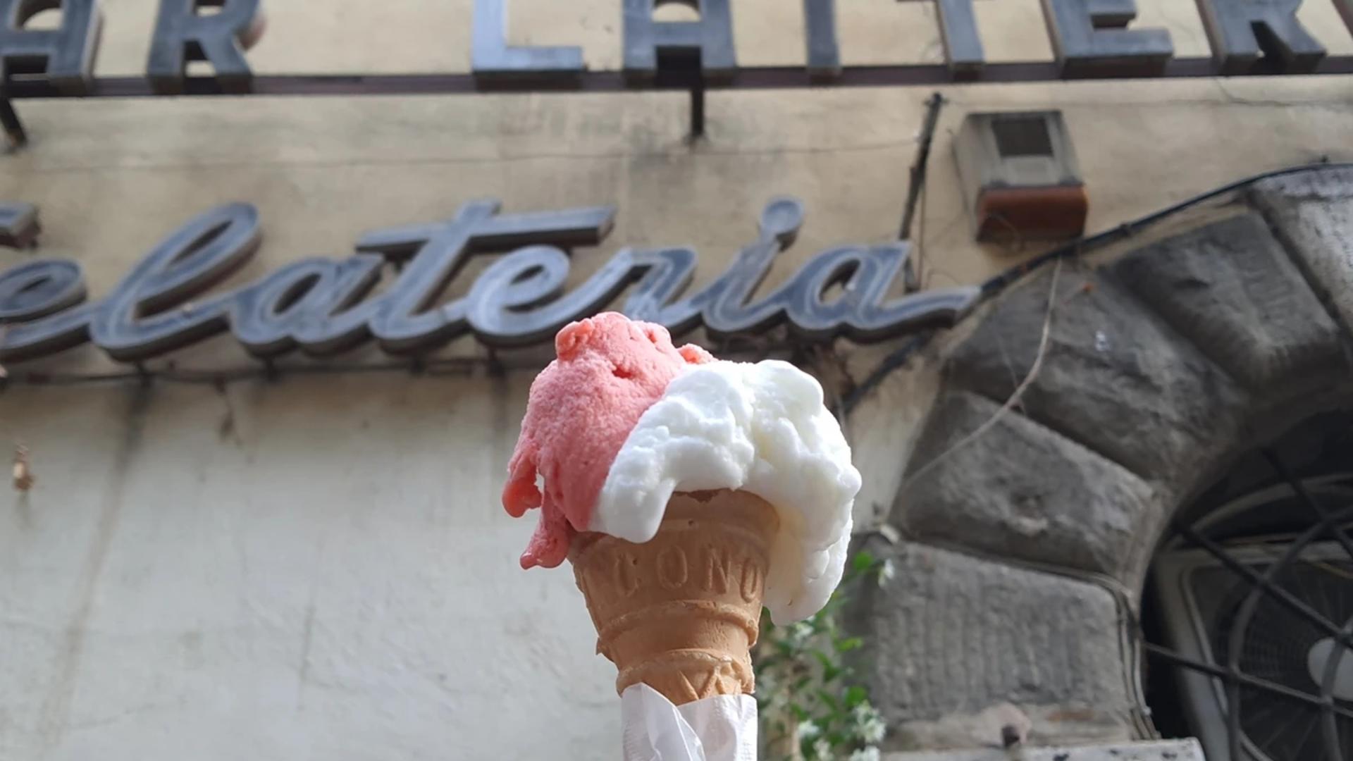 Trastevere street food and sightseeing tour in Rome - Thumbnail 2