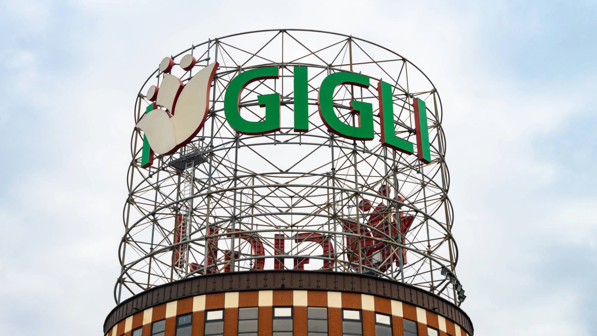 "I Gigli" shopping center shuttle bus - Thumbnail 3