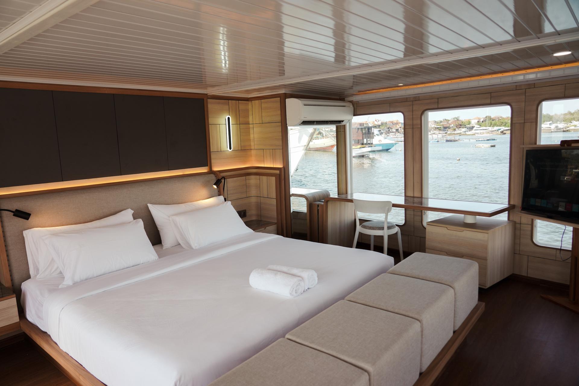 [Luxury Phinisi] 3D2N Mosalaki Phinisi Liveaboard from Labuan Bajo - Thumbnail 2