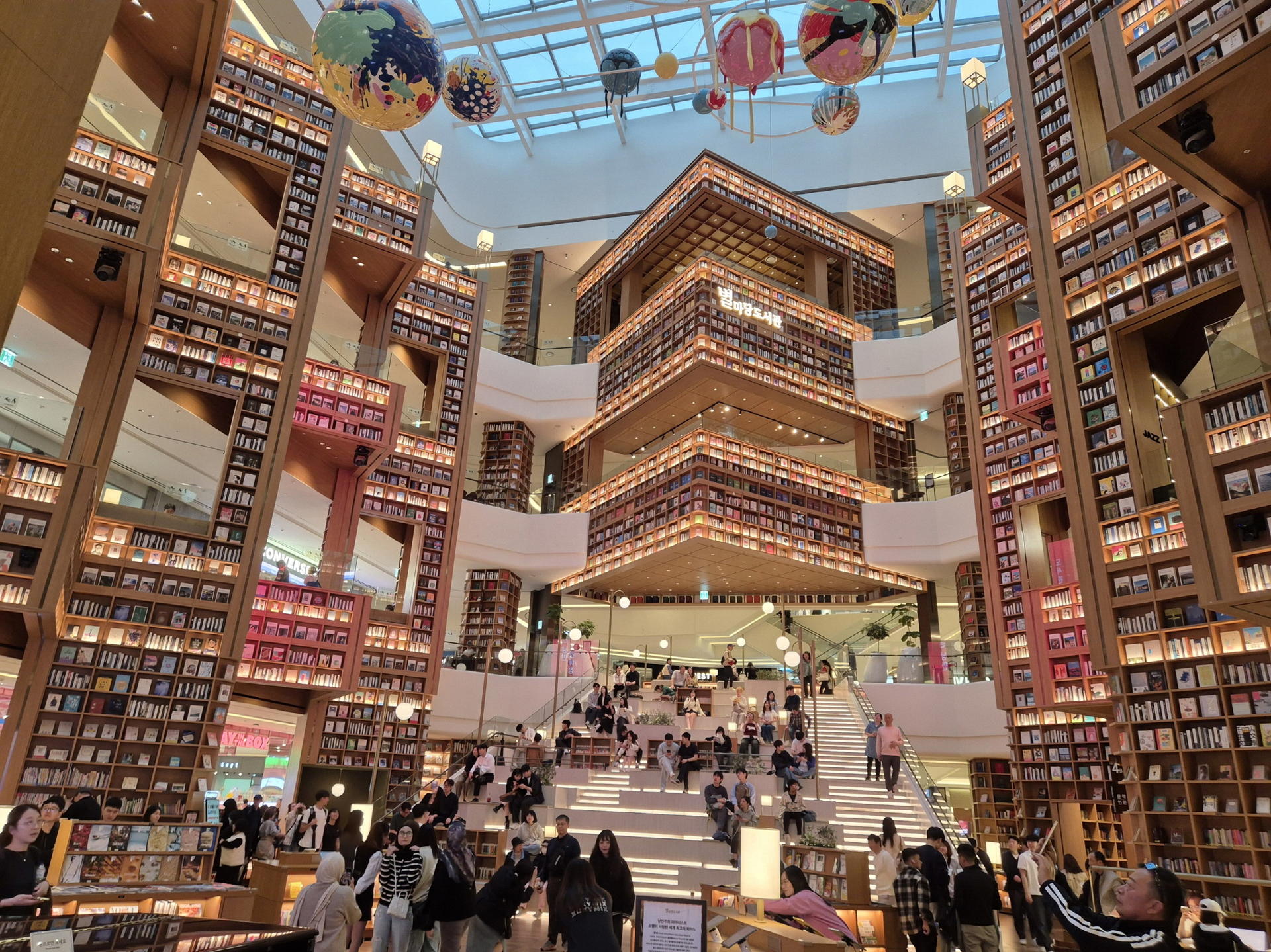 Don't waste your layover : Discover the hidden gems from Airport - Thumbnail 25