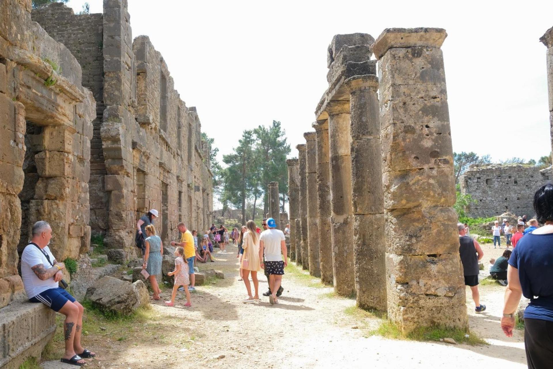 Manavgat Cabrio Bus Safari & Green Lake Cruise Full-Day Tour - Thumbnail 6