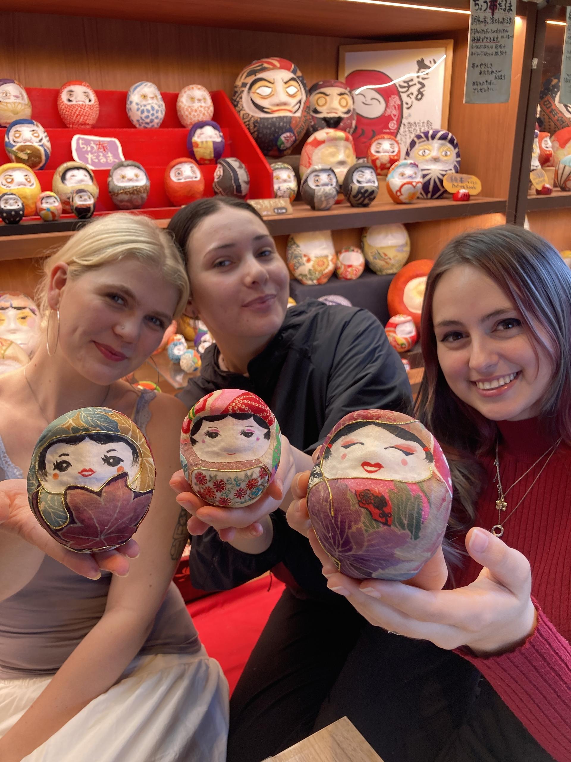 [Daruchan's House]  Daruma Cloth-Covering Experience - Image 1