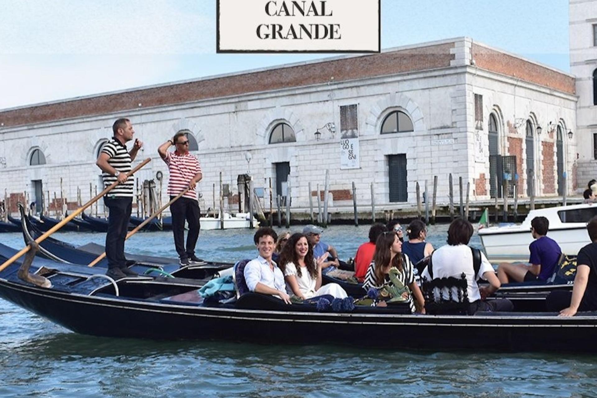 Venice Secrets Walking Tour and Shared Gondola Ride - Thumbnail 3