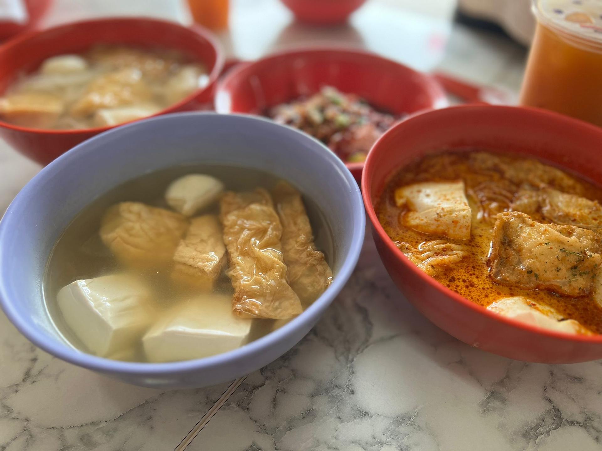 Tiong Bahru Heritage & Local Delicacies Tour in Singapore - Thumbnail 4