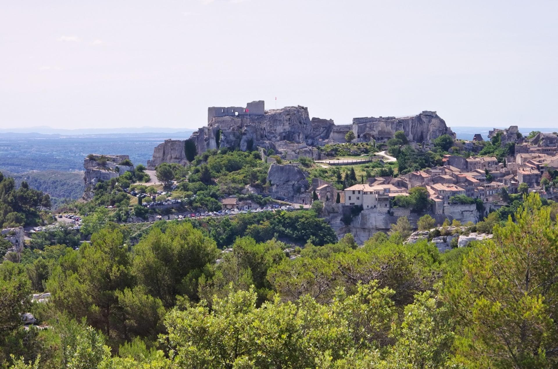 Les Baux & Saint-Rémy Private Tour: Hilltop Views & Van Gogh Art - Thumbnail 2