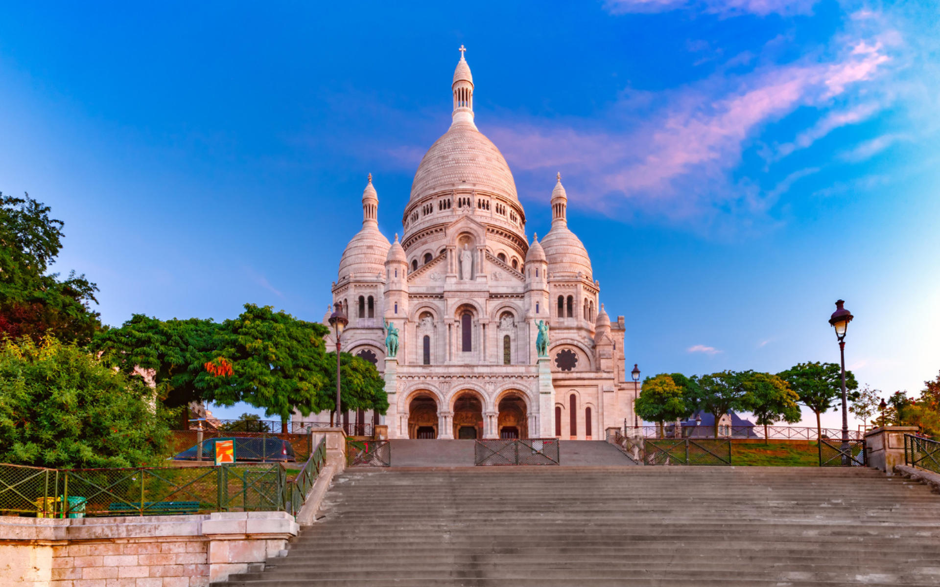 Paris in One Day Tour from Amsterdam  - Thumbnail 9