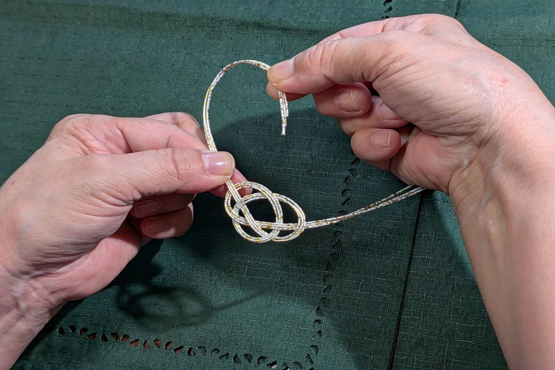 Tokyo: Mizuhiki Knot Tying Experience in Ginza - Thumbnail 8