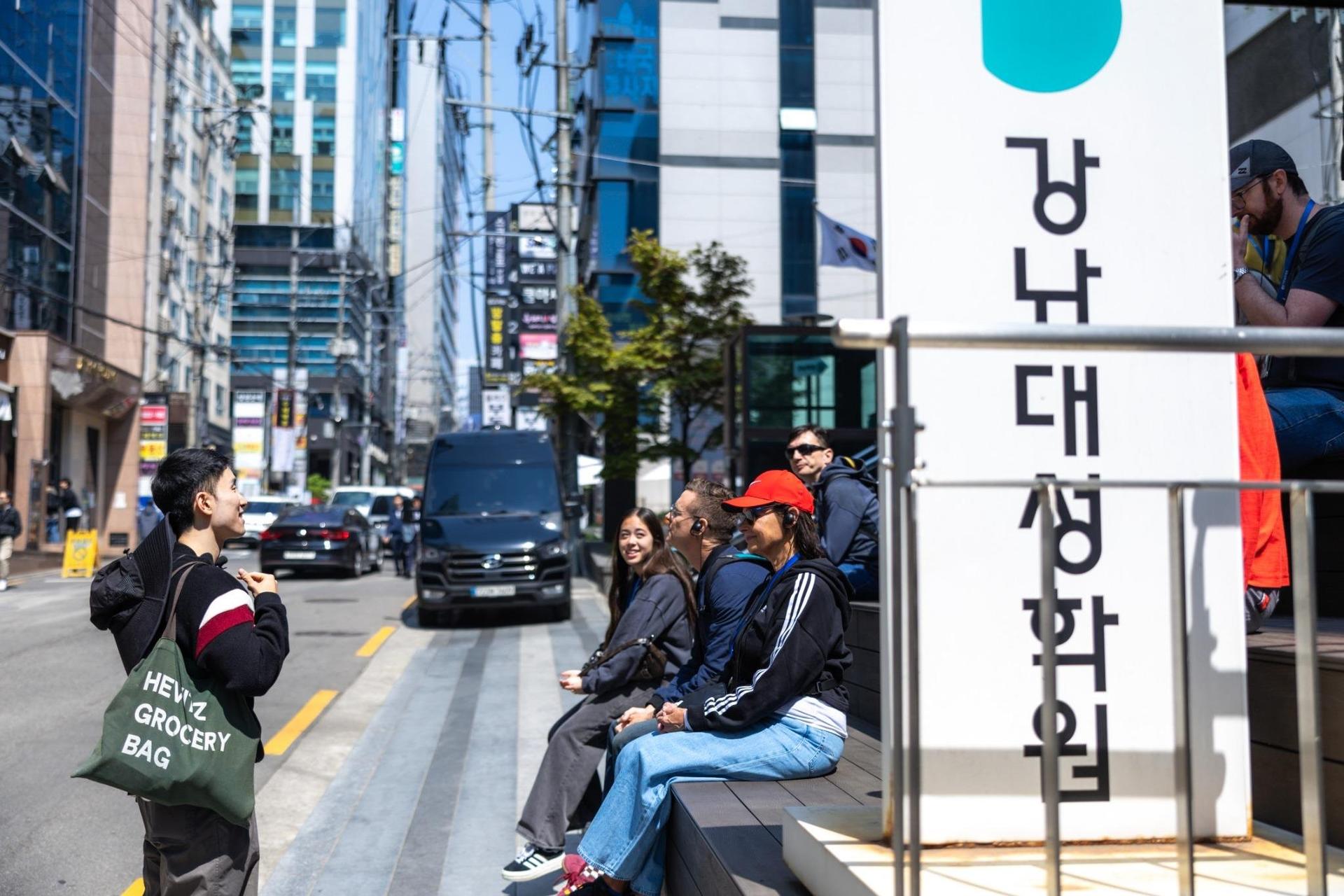 Gangnam Tour on Youth and Society in South Korea - Thumbnail 13
