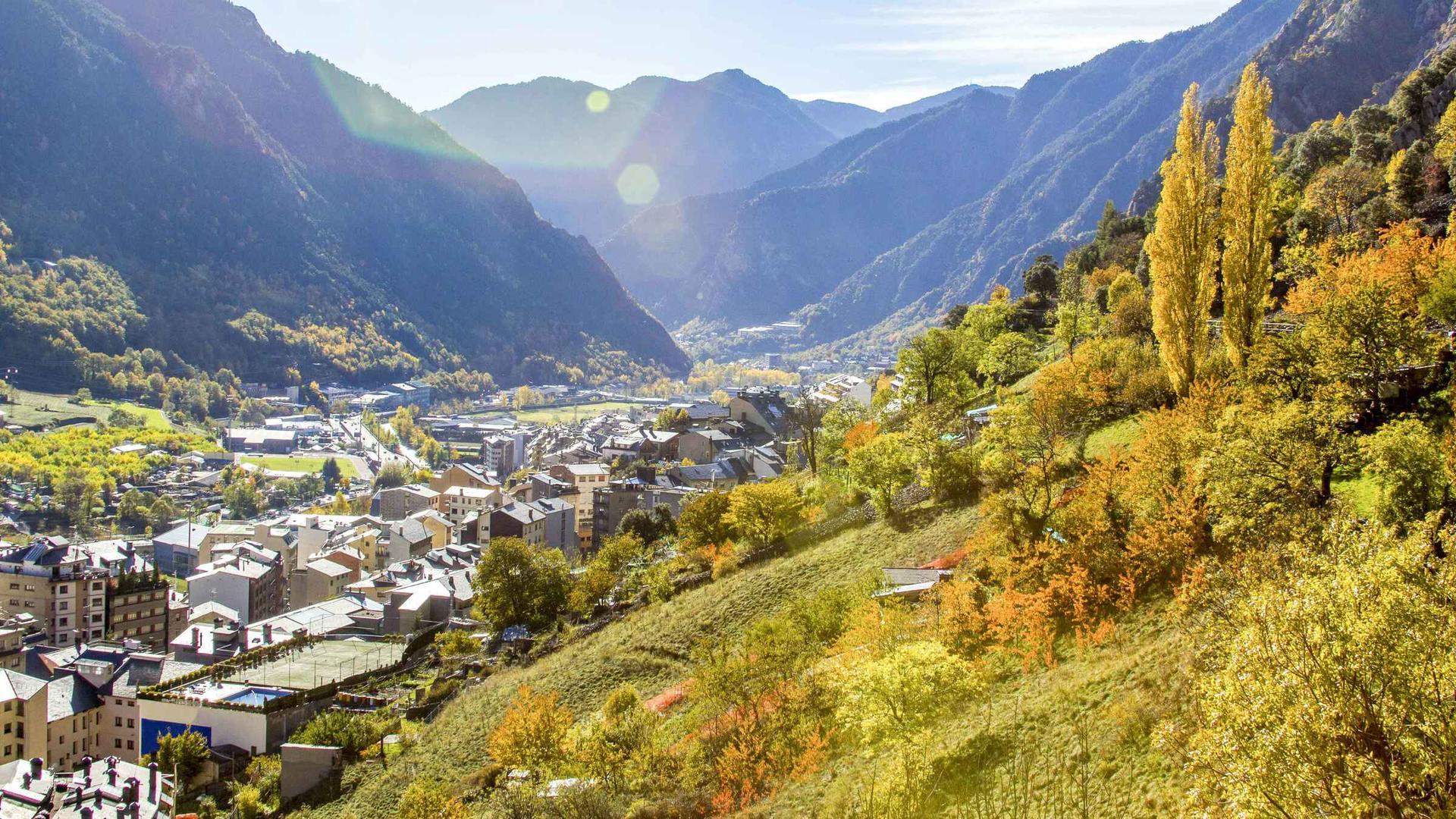 Andorra and France Guided Day Tour - Thumbnail 4