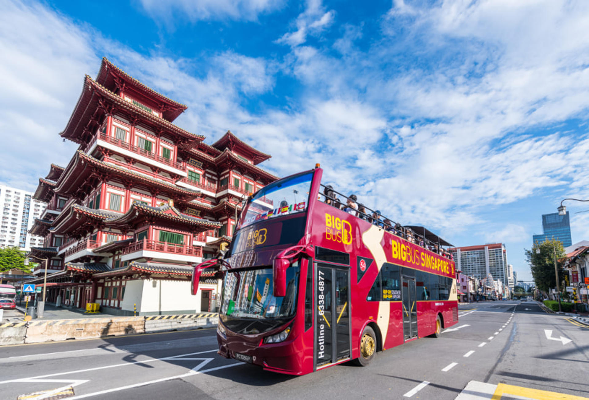 Big Bus Singapore Hop On Hop Off Tour (Open-Top) - Thumbnail 2