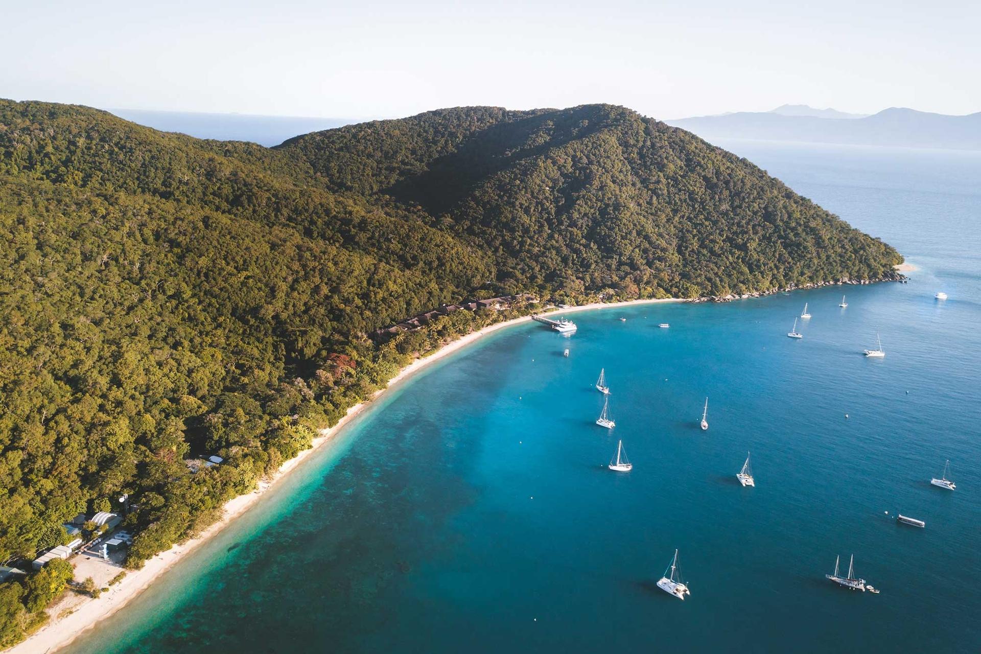 Fitzroy Island Round-Trip Ferry Transfers from Cairns - Thumbnail 3