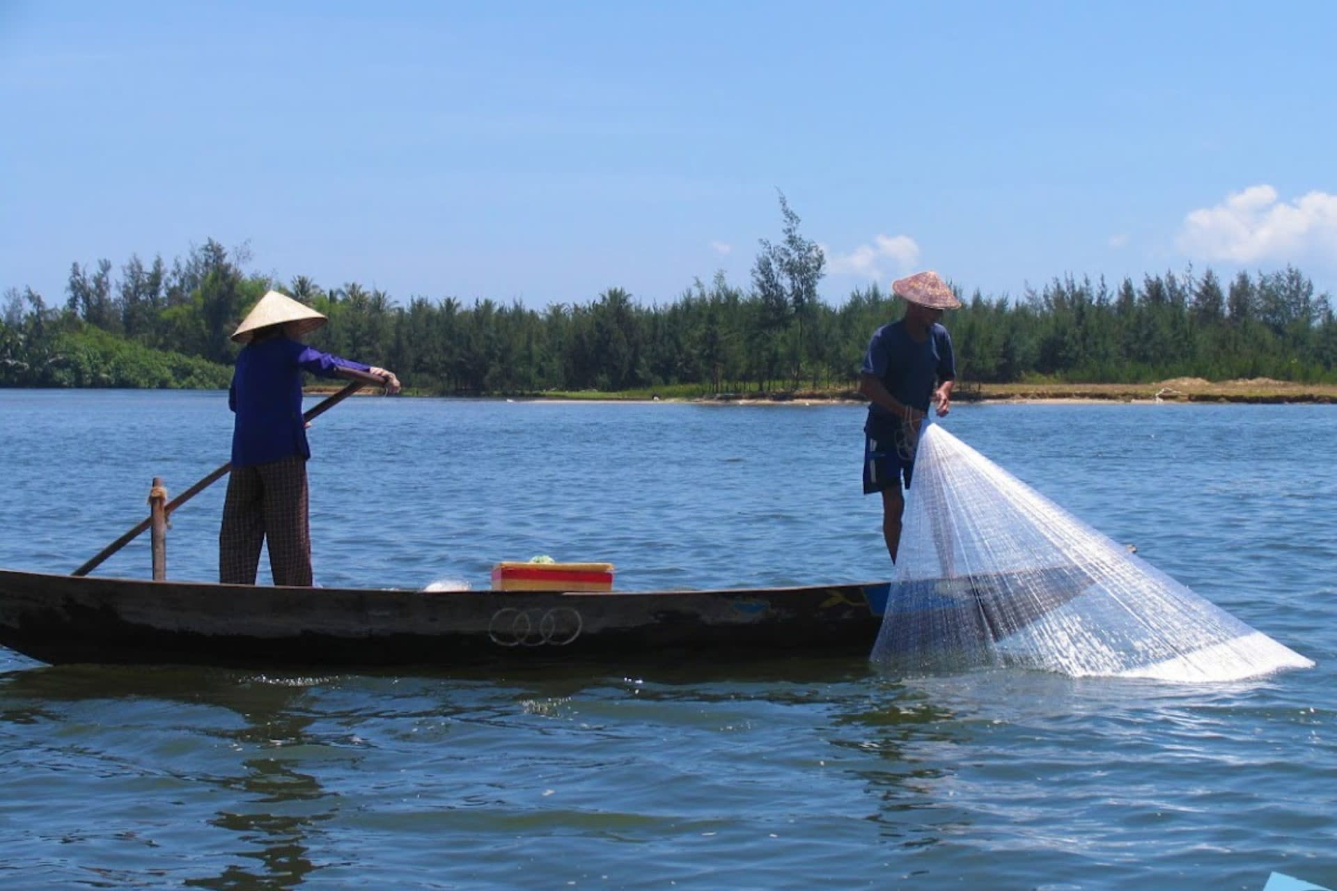 Hoi An: Sunset Boat Trip with Net Fishing Experience - Thumbnail 5