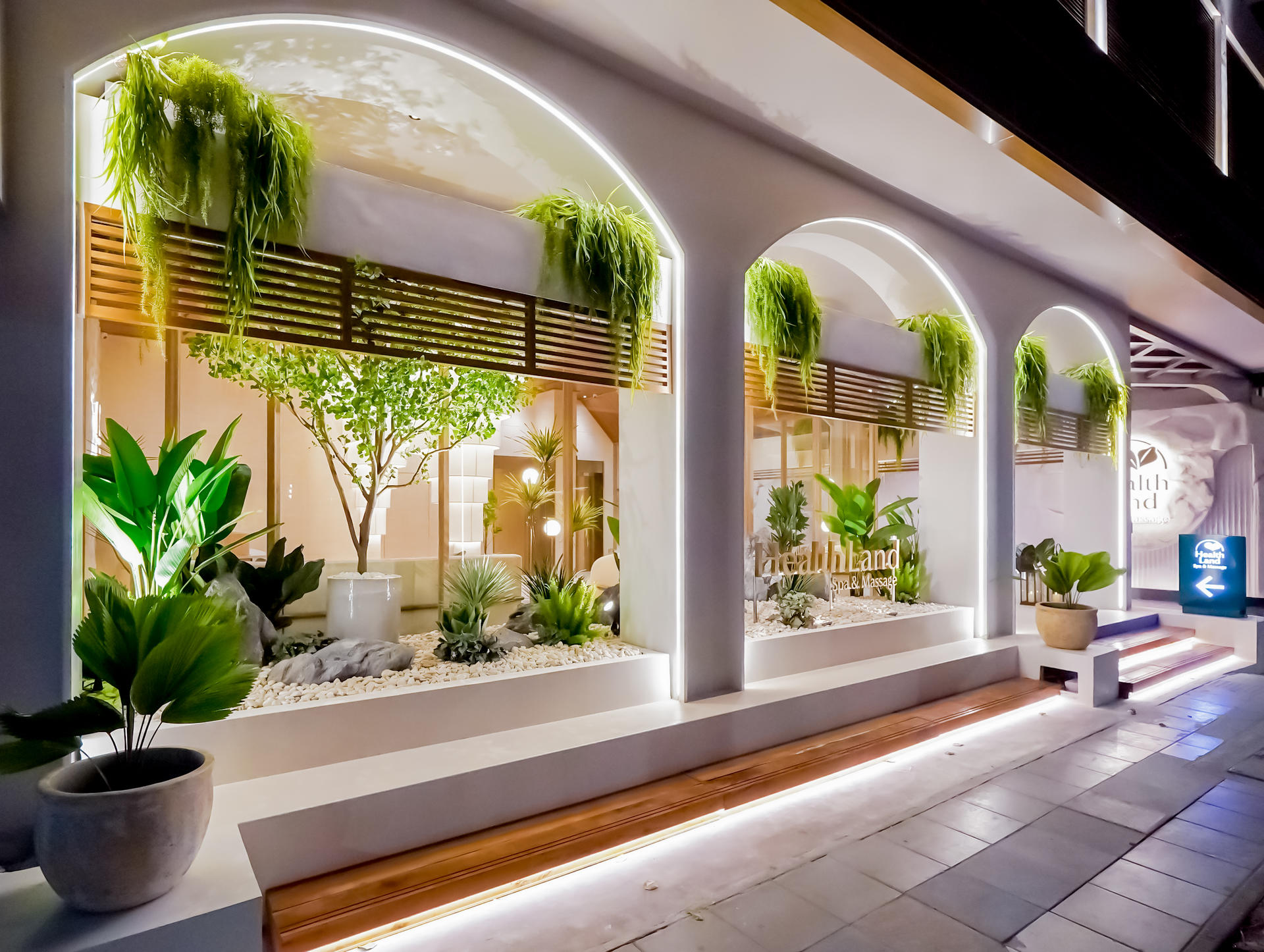 Health Land Spa at Surawong in Bangkok - Thumbnail 20