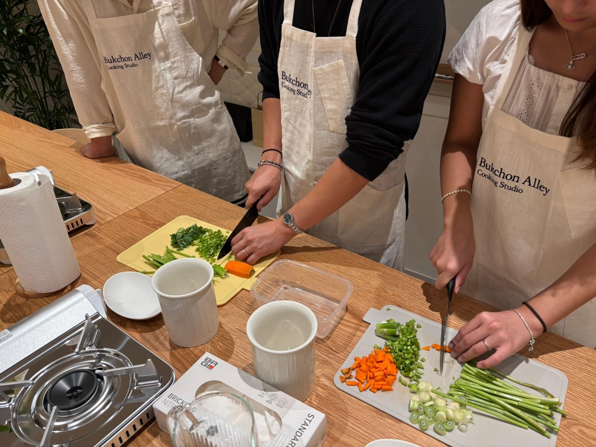 Korean Cooking Class with a Culinary Competition Chef - Thumbnail 3