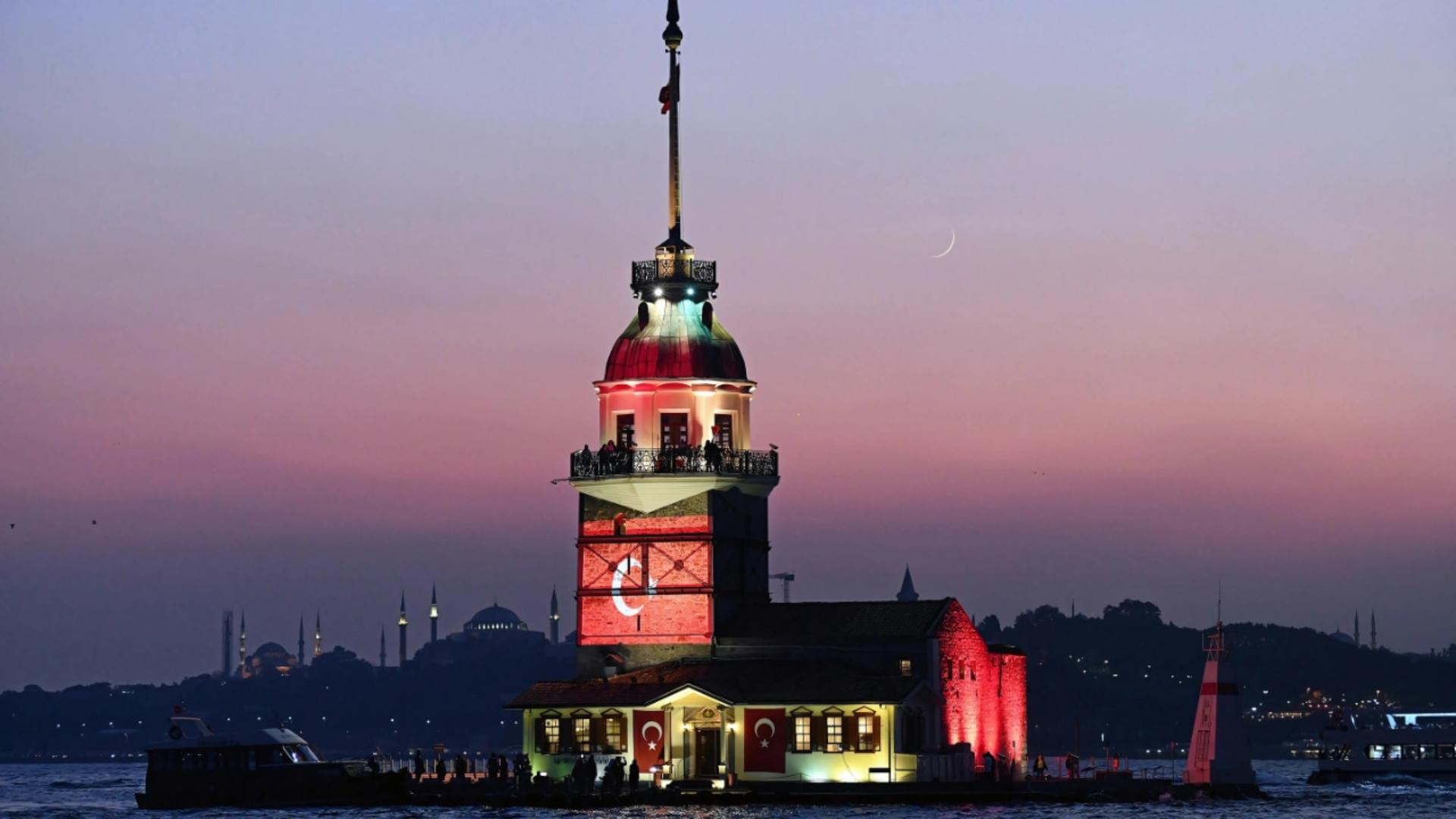 Maiden's Tower Skip-the-Ticket-Line Entry with Audio Guide - Thumbnail 4