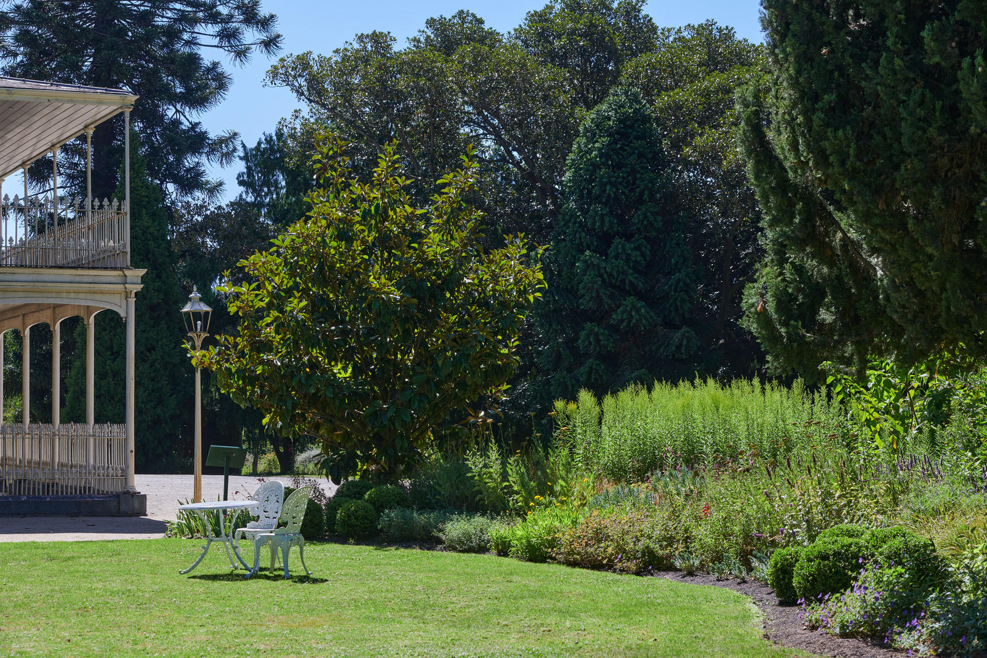 Guided Tour of Como House - Thumbnail 4
