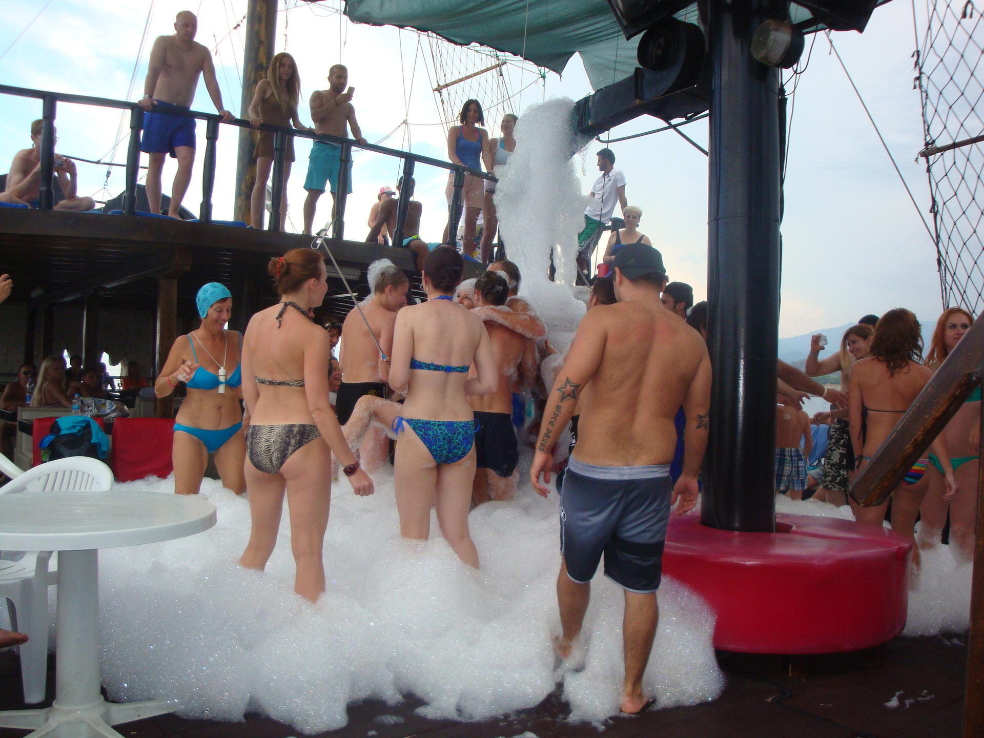 Antalya Mega Star Yacht Tour, BBQ Lunch, Foam Party & Transfer - Thumbnail 3