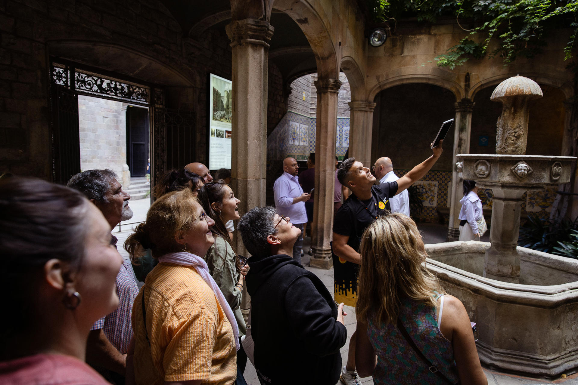 Gothic Quarter & El Born Walking Tour - Thumbnail 6