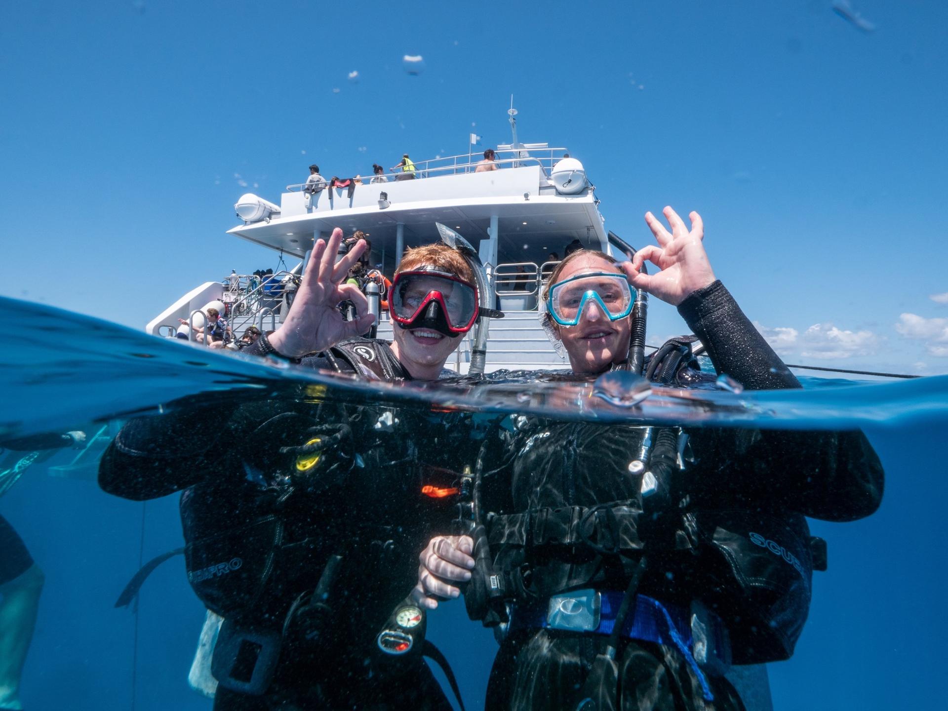 AquaQuest Day Trip to the Outer Reef - Thumbnail 5