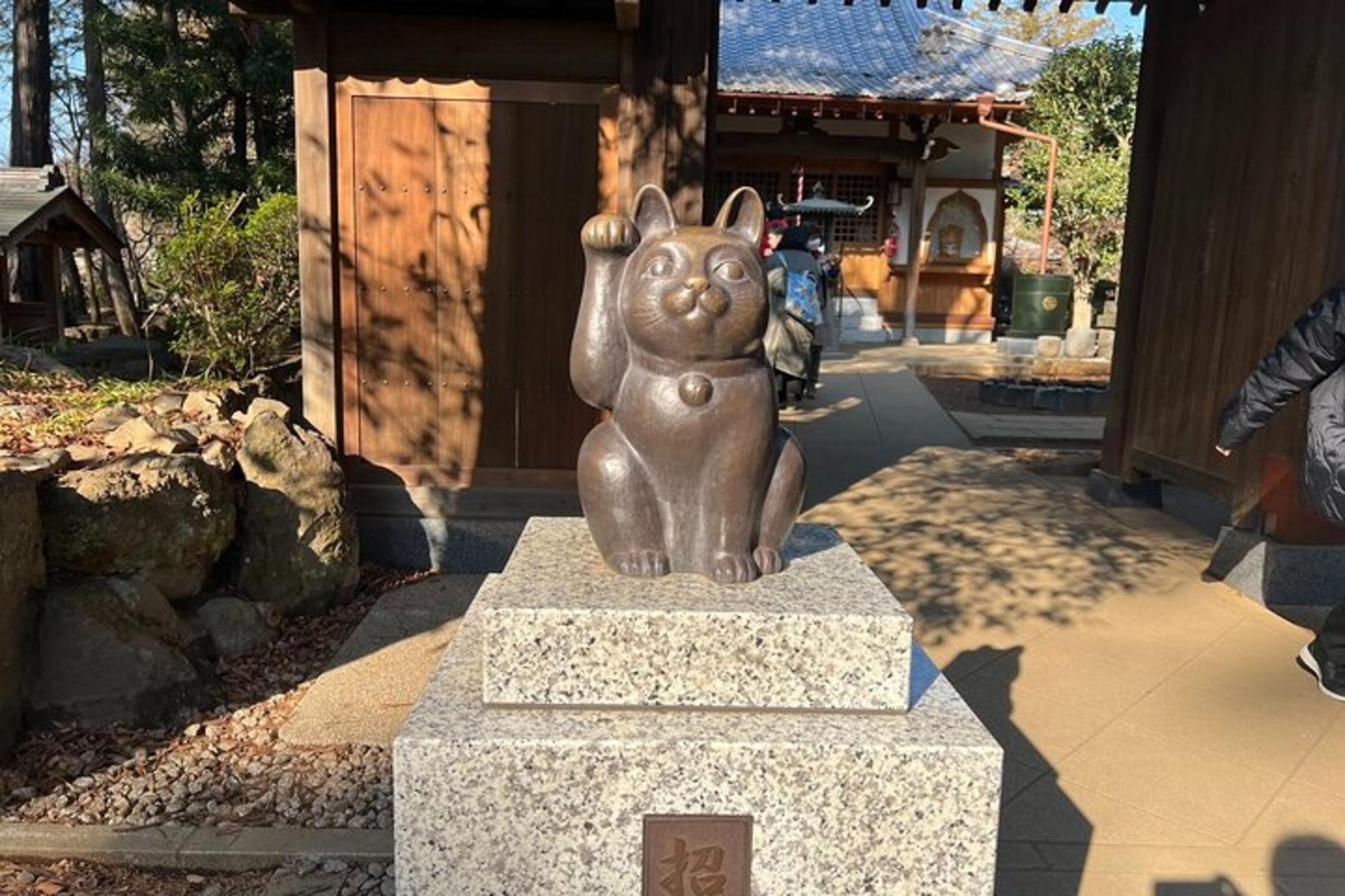 Tokyo: An Unique Temple Walking Tour for Cat Lovers - Thumbnail 8