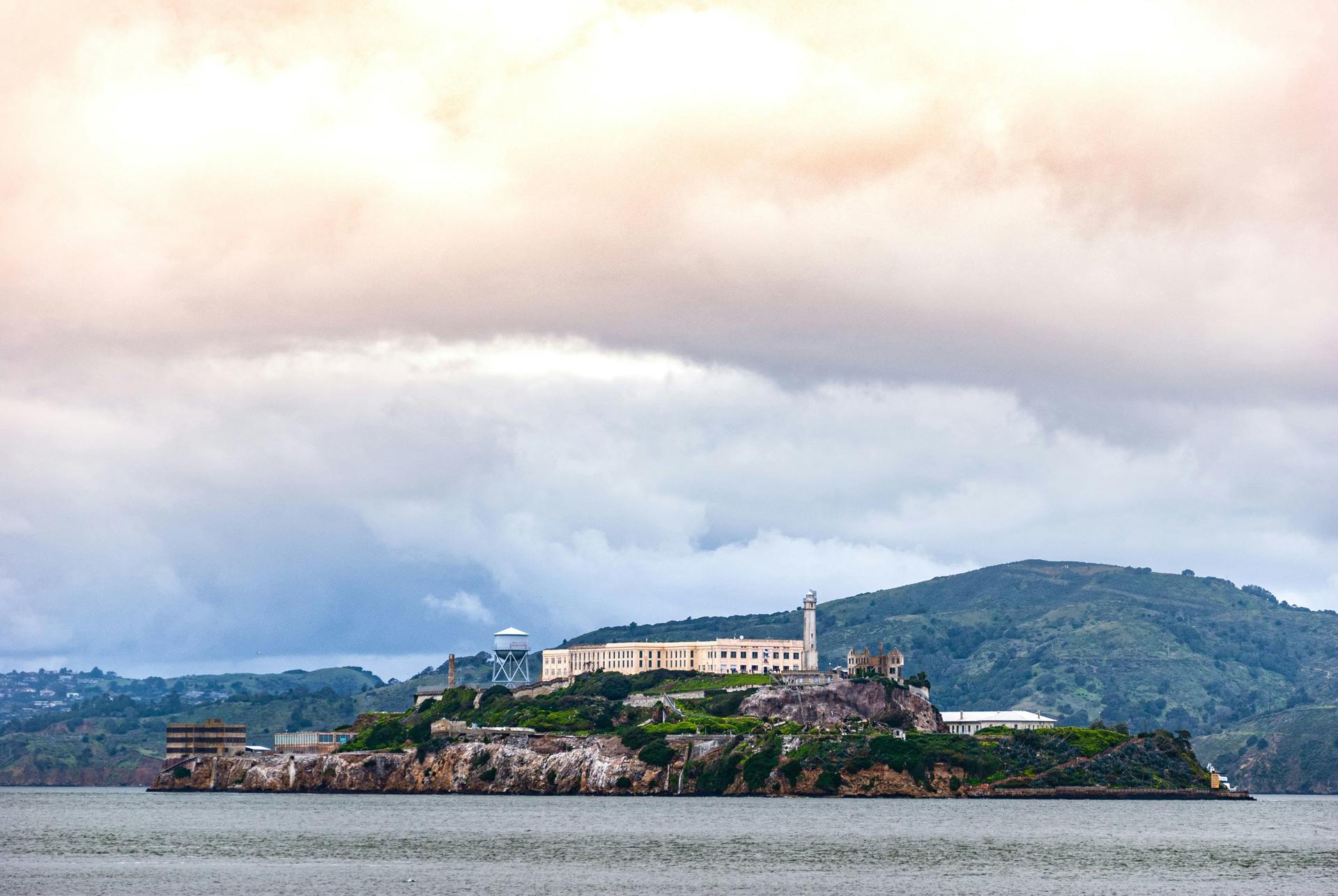 San Francisco Alcatraz App Guided Tour with Cruise and Jail House - Image 1
