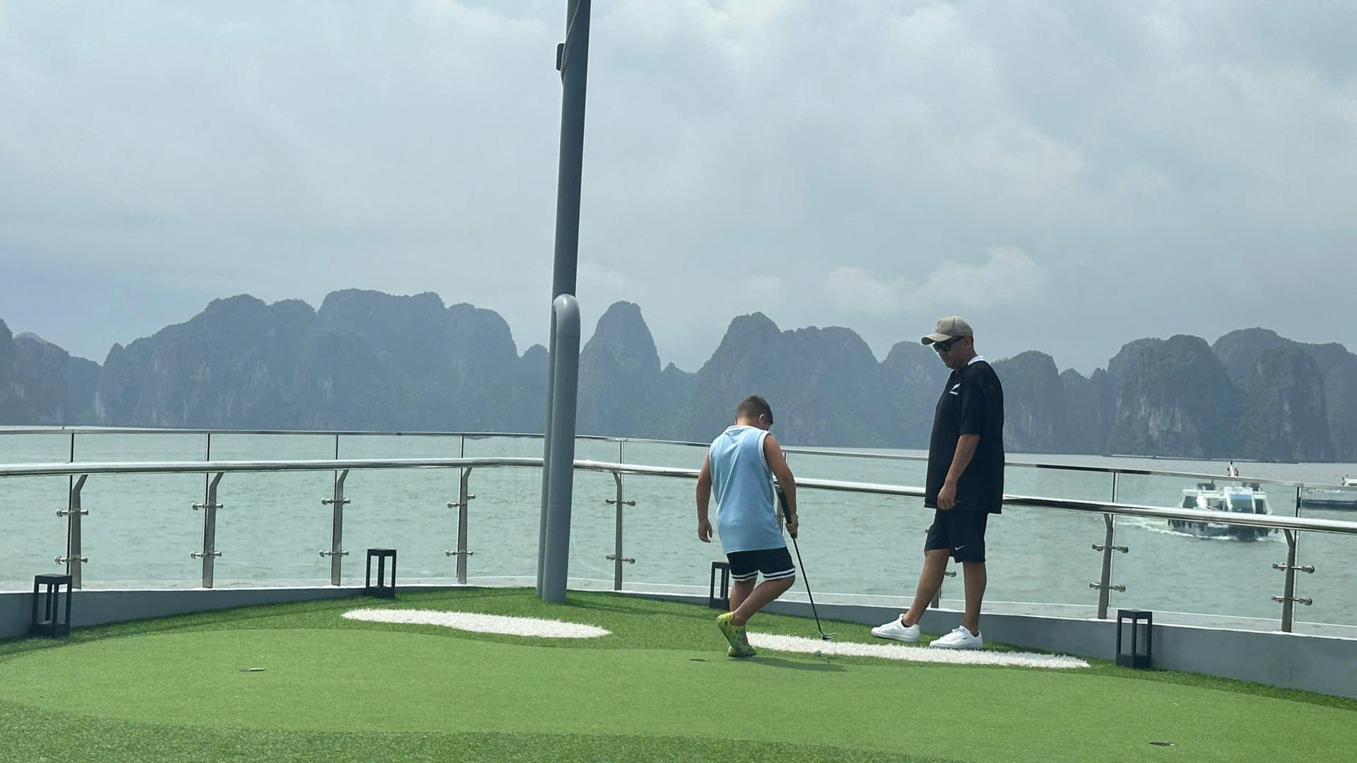 Taliya Day Cruise: Ha Long Bay & Lan Ha Bay Day Tour - Thumbnail 25