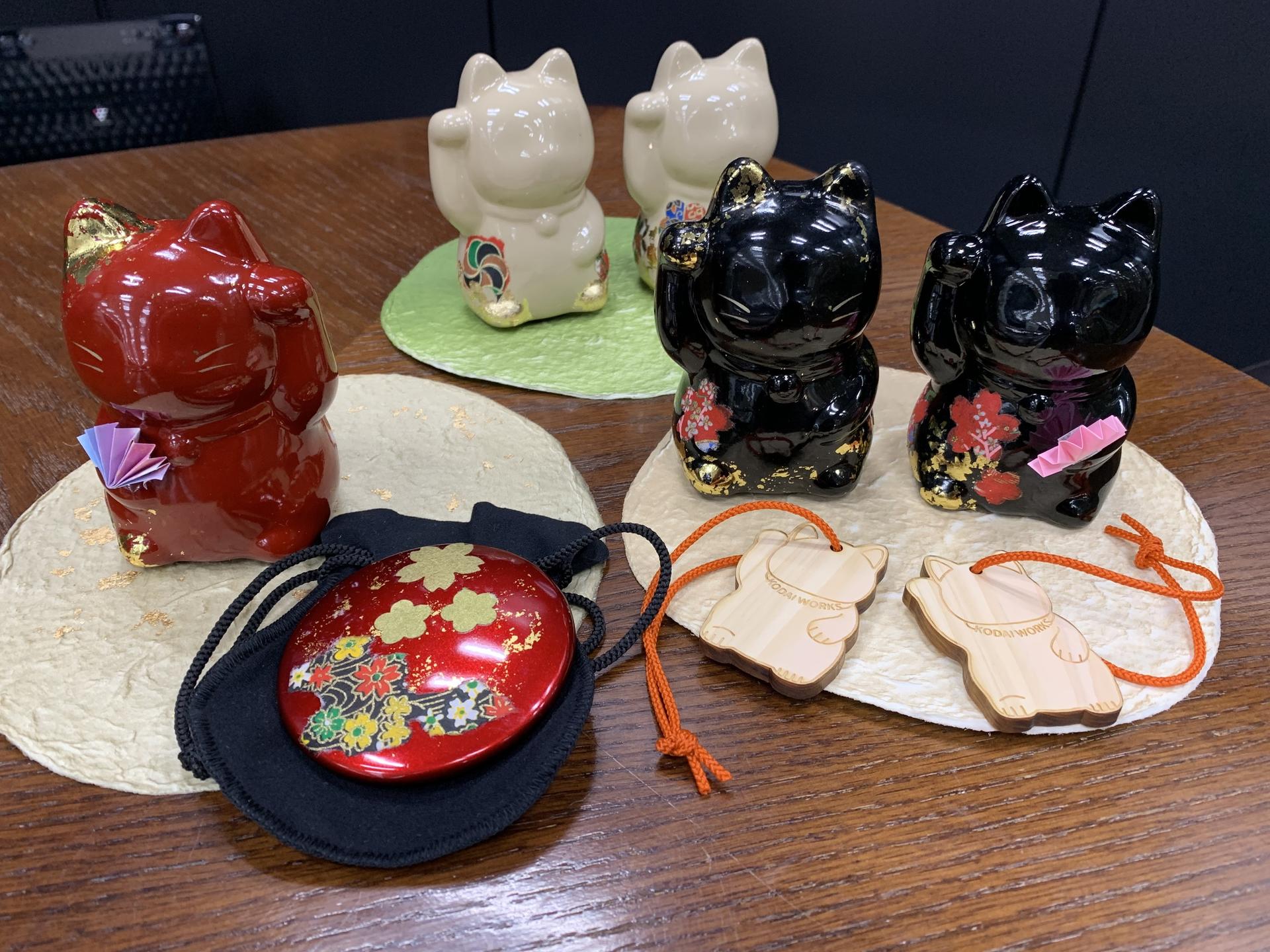 24K Gold & Washi: Design Your Unique Manekineko Workshop in Osaka - Thumbnail 10