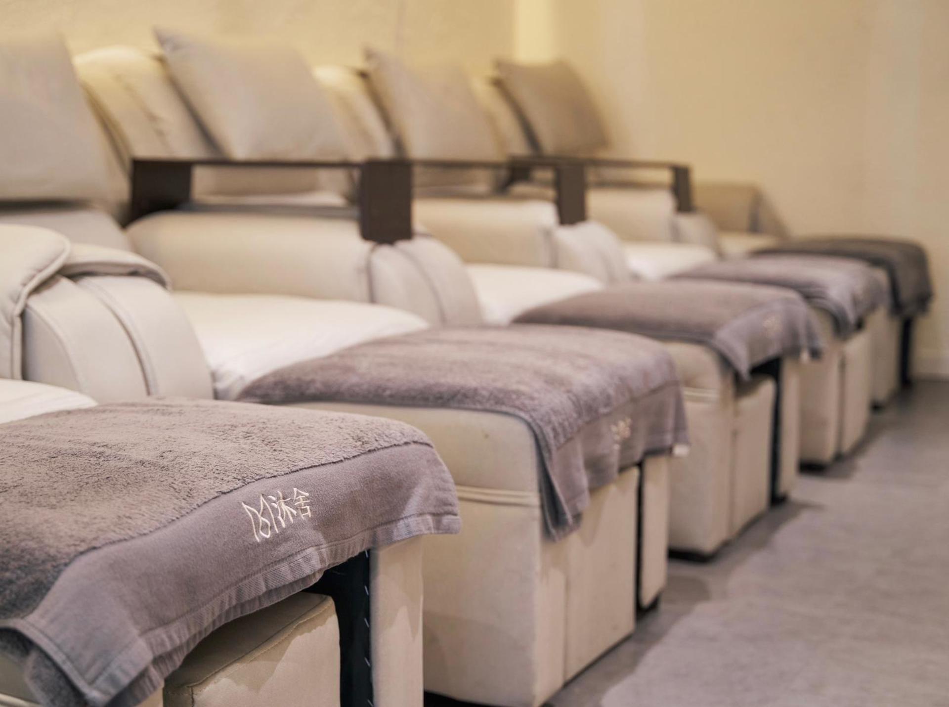MWellness & Massage - Body Massage Experience | Foot Massage | Foot Sauna | Tsim Sha Tsui | Wan Chai - Thumbnail 4