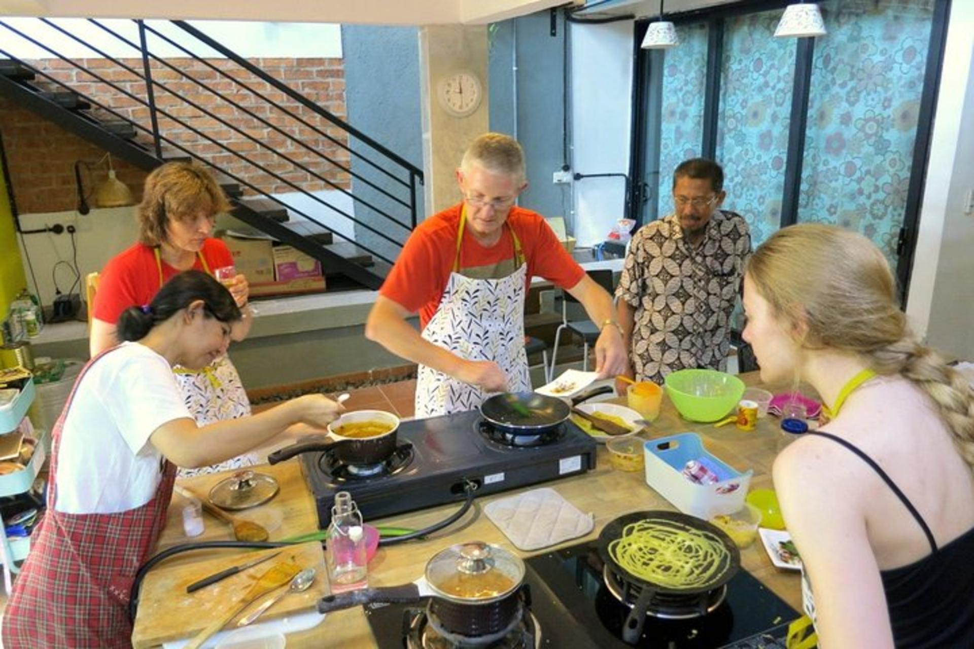 Cooking Class at Daun Senja Kitchen in Cheras, Selangor - Thumbnail 3