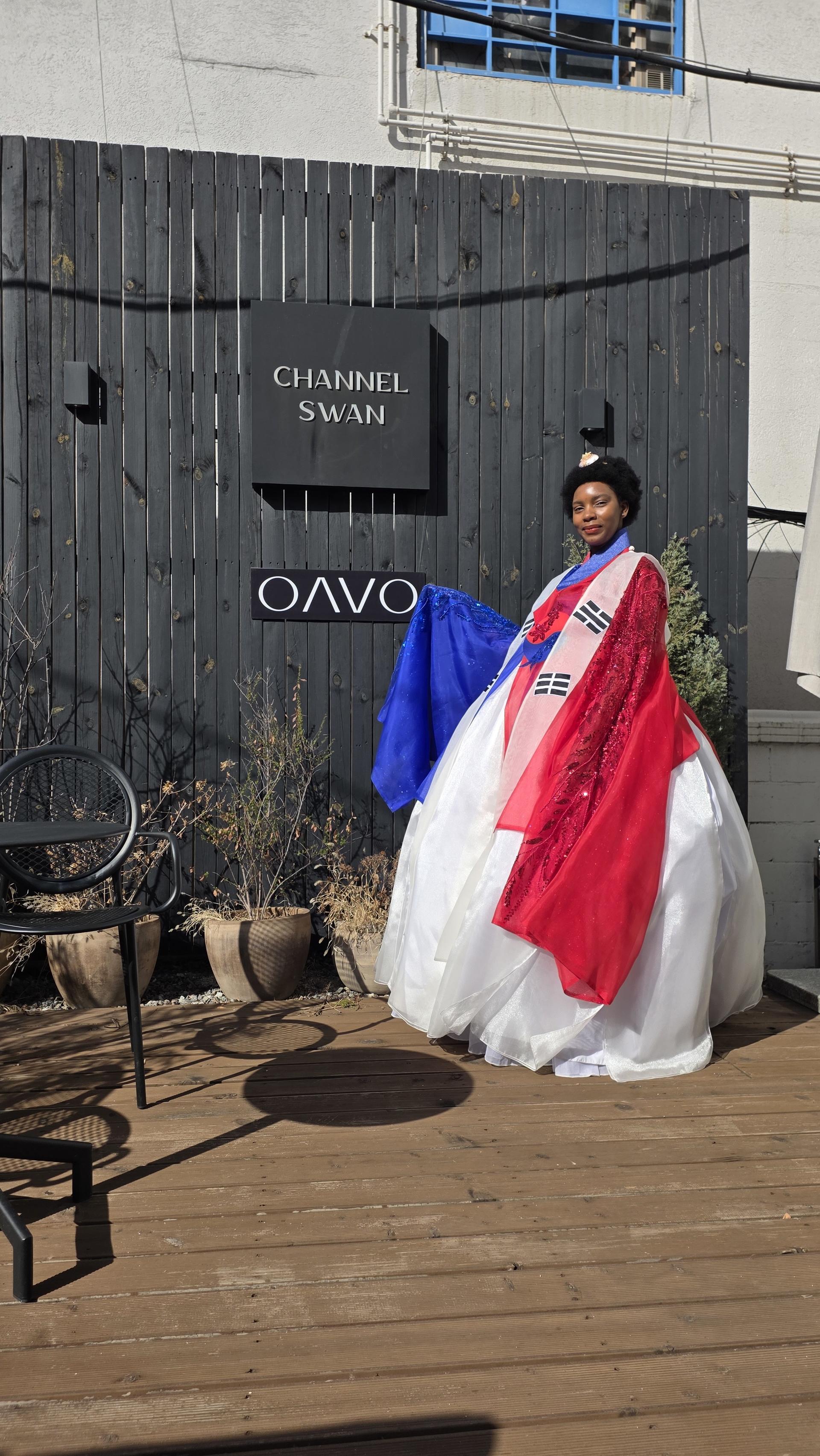 Seoul Hanbok Rental & DIY Korean Crafts Experience in Hongdae - Image 1