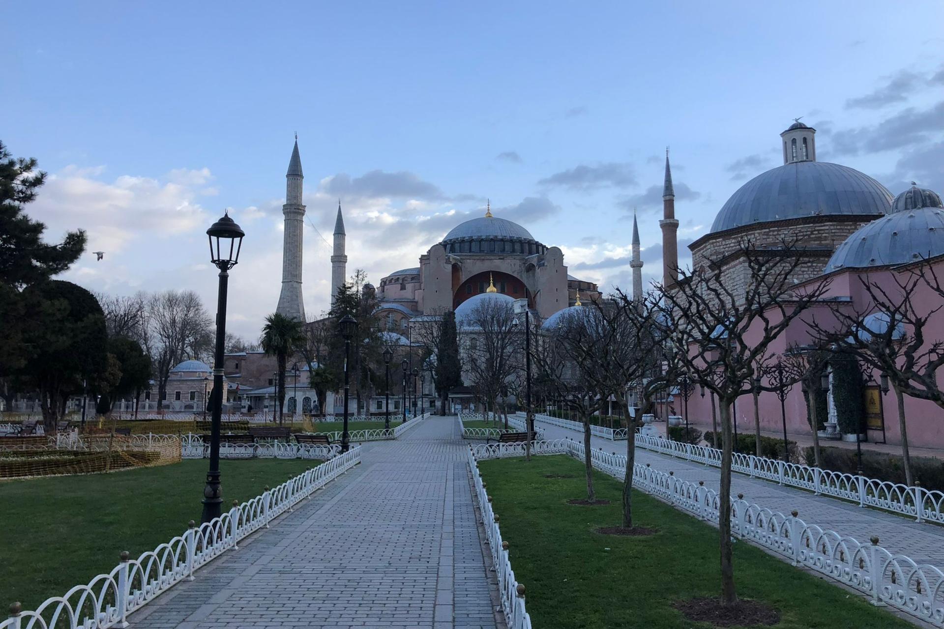 Istanbul Hagia Sophia & Blue Mosque Half-Day Small Group Tour - Thumbnail 2
