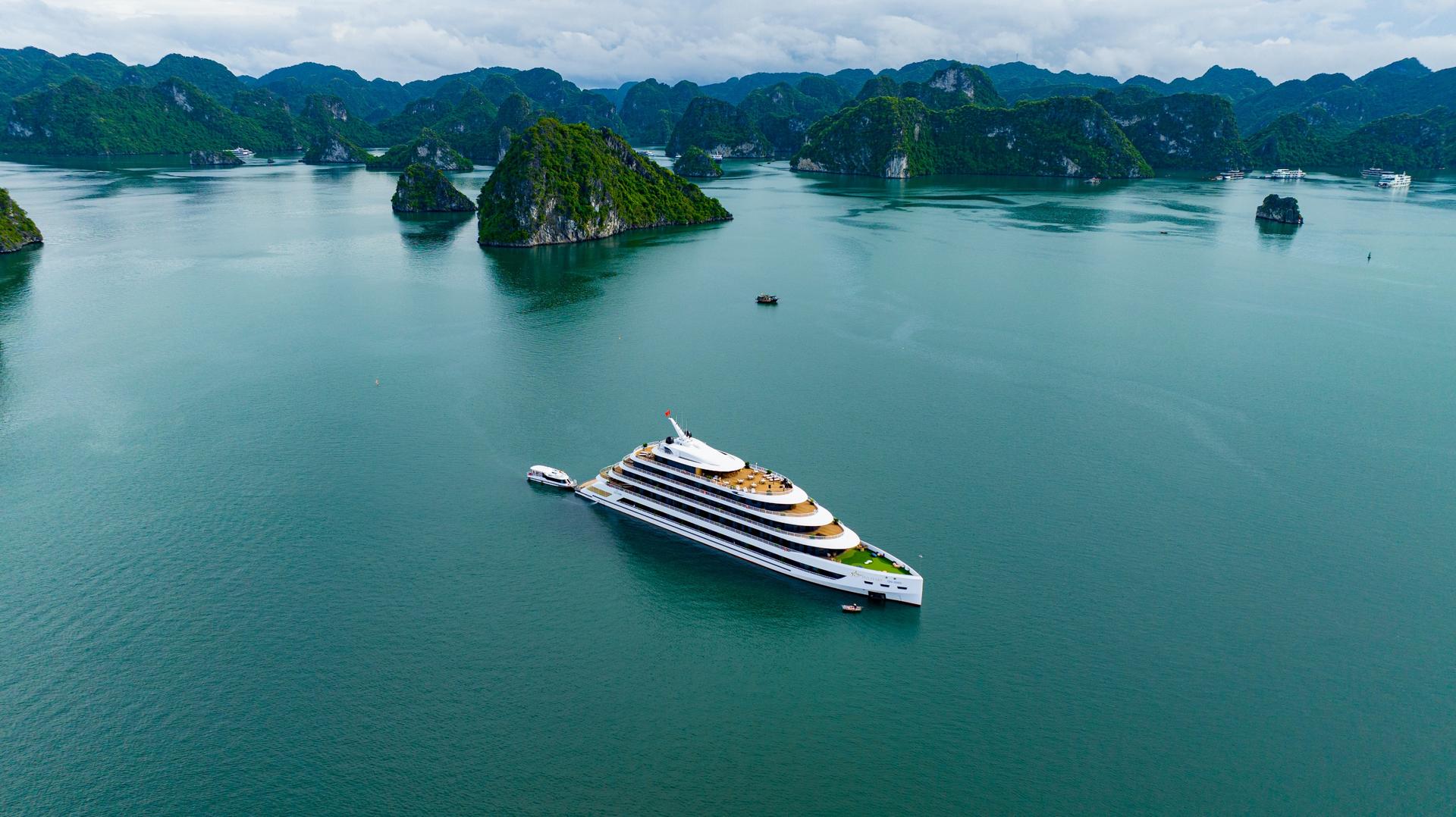 Sea Stars 2D1N Cruise: Ha Long Bay, Sung Sot, Ti Top - Thumbnail 9