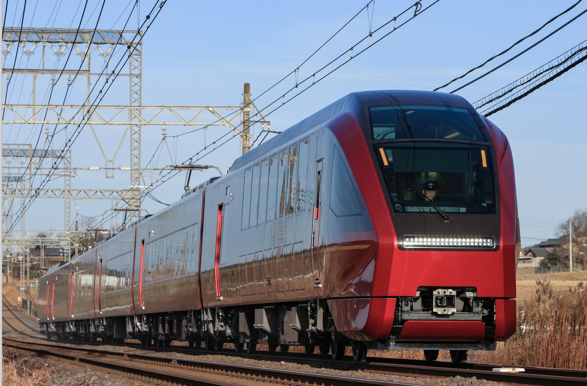 Osaka to Nagoya and Ise Express Train by Kintetsu - Thumbnail 3