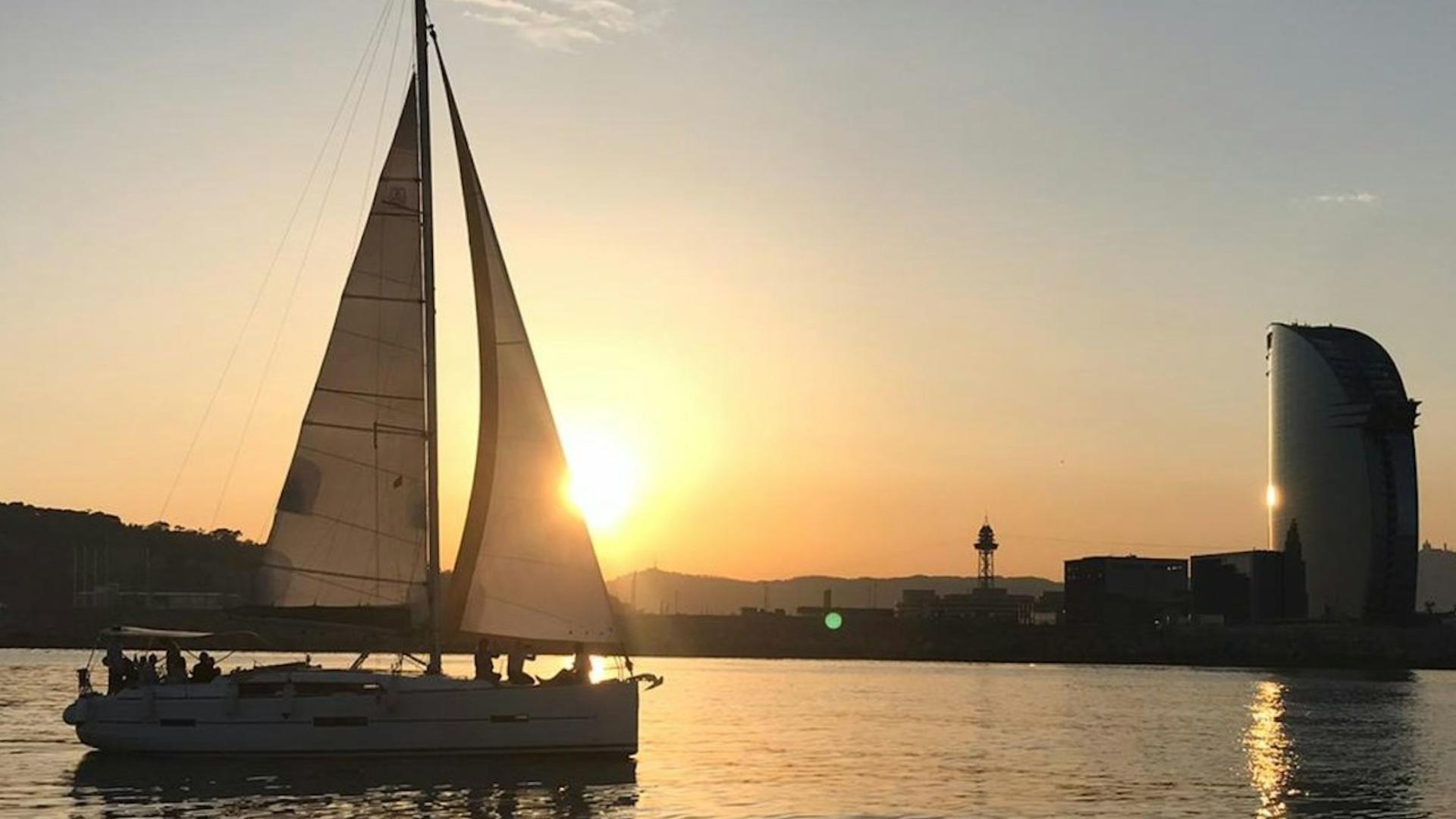 Balearic Sea Luxury Yacht Experience in Barcelona - Thumbnail 4